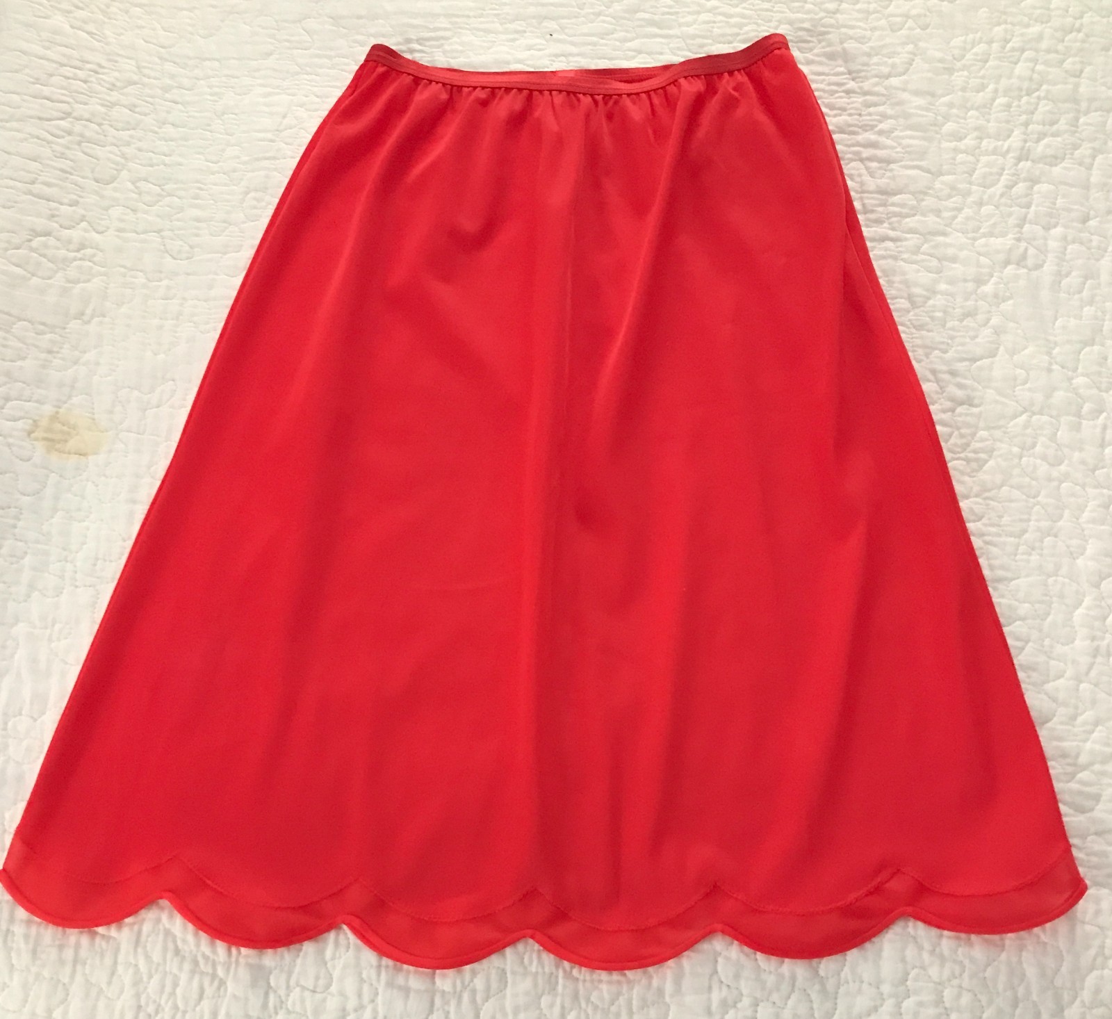 VINTAGE Sz Small 1960’s VANITY FAIR Tricot Nylon CORAL HALF SLIP ~ PILLOW TAB
