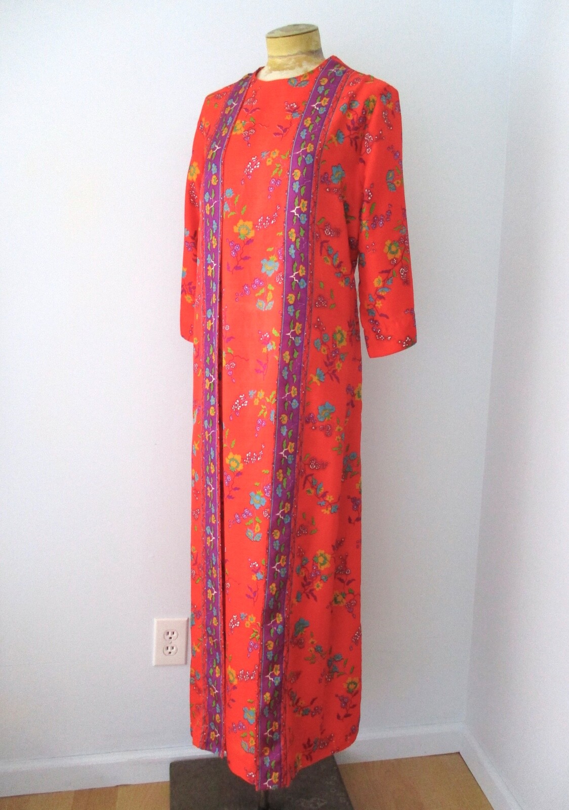 Vtg 60s 70s Tomato Red Purple Silky Maxi Robe Loungewear Pocket Layered Duster M