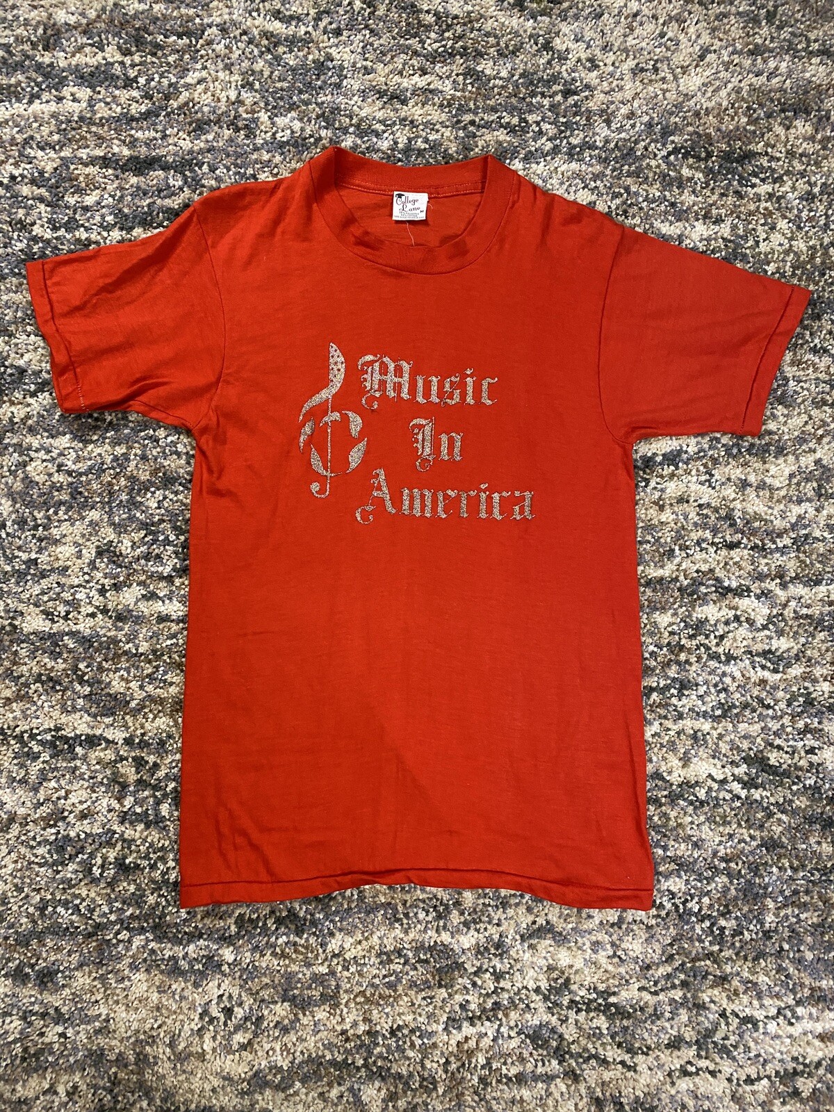College Lane Vintage Womens Size Medium T Shirt Music in America Red 