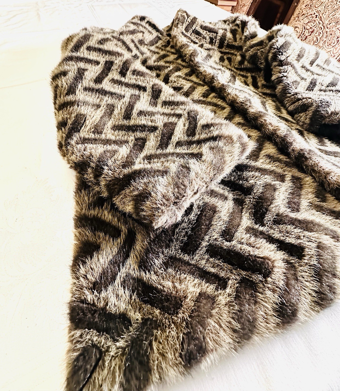 VINTAGE JACQUES SAINT LAURENT FOR GENELLE FUR COAT MADE IN USA/SZ M
