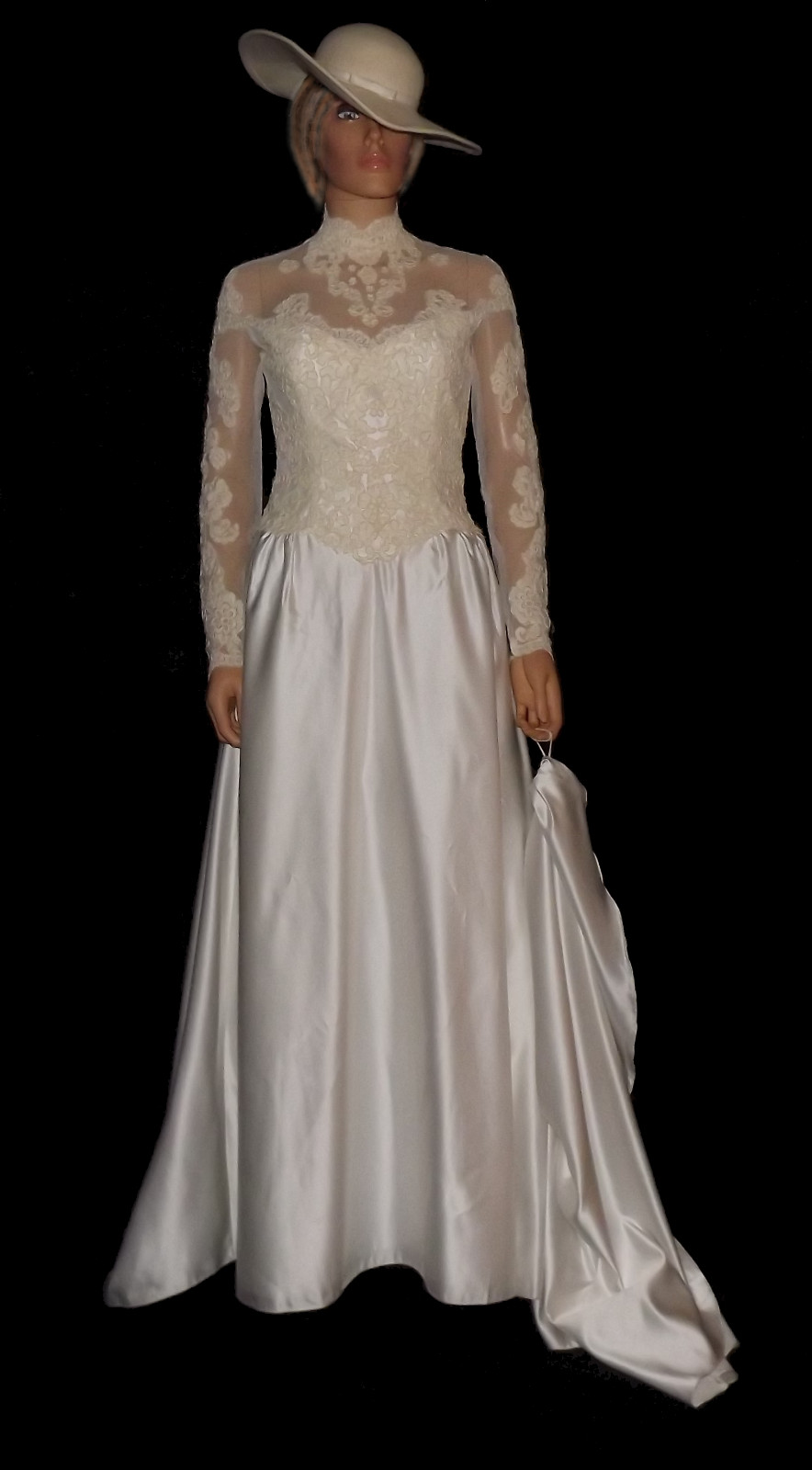 Liquid Satin Silk Wedding Dress Illusion Lace Ivory A-Line Bridal Gown