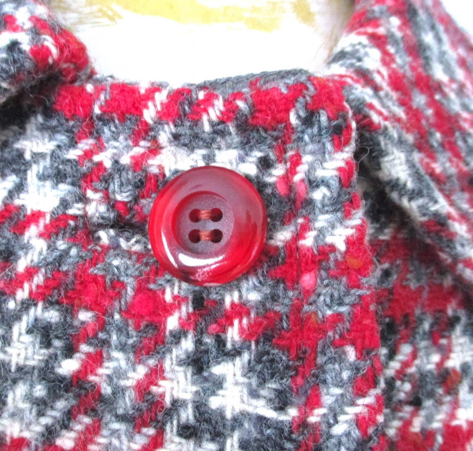 RARE Vtg 60s Pendleton Red Gray Black Houndstooth Tweed Button Cape Armholes M