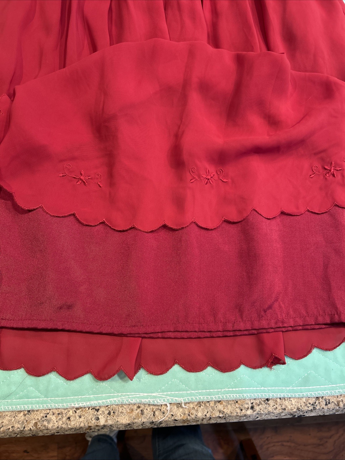 Vintage Women’s Dark Red Elastic Waist Shirt Sleeve Dress Embroidered Flowers