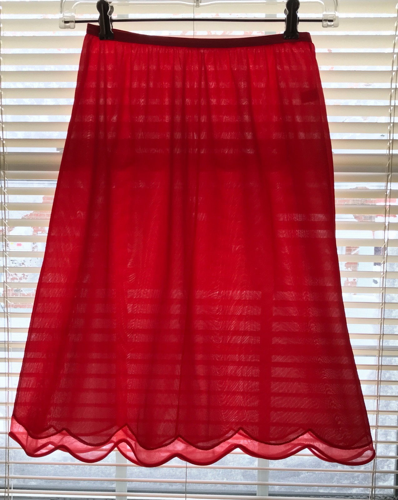 VINTAGE Sz Small 1960’s VANITY FAIR Tricot Nylon CORAL HALF SLIP ~ PILLOW TAB