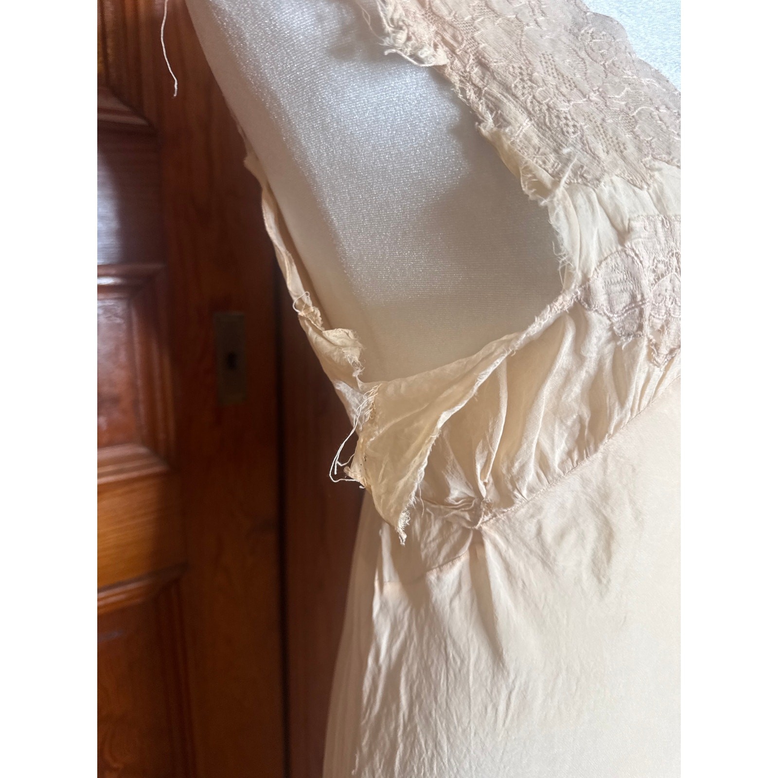 VTG 30s Beige Silk Lace Liquid Bias Cut Maxi Slip Dress Nightgown L As Is