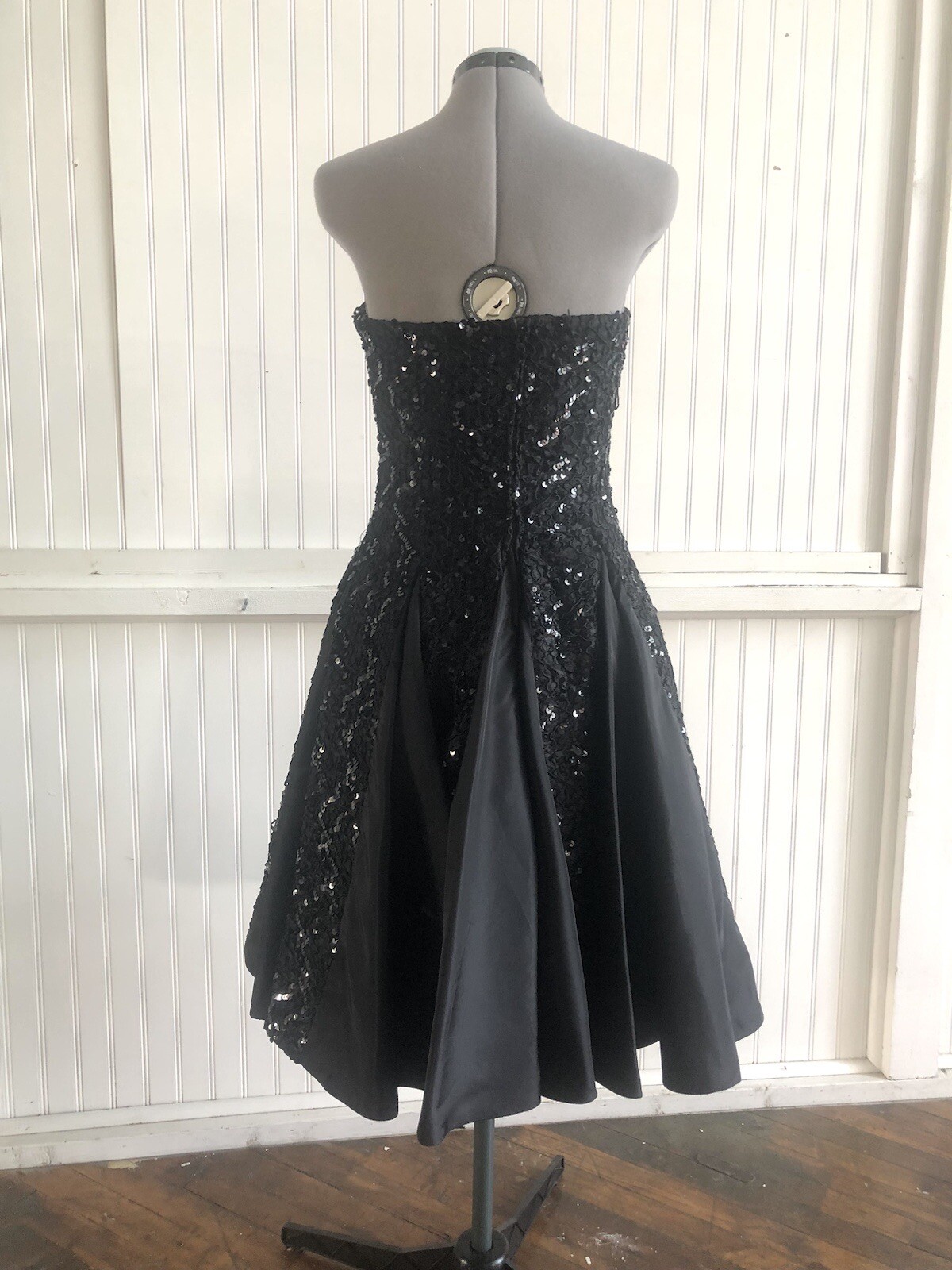 Elegant 1980’s Black Sequin & Ribbon Strapless Dress, XS/S