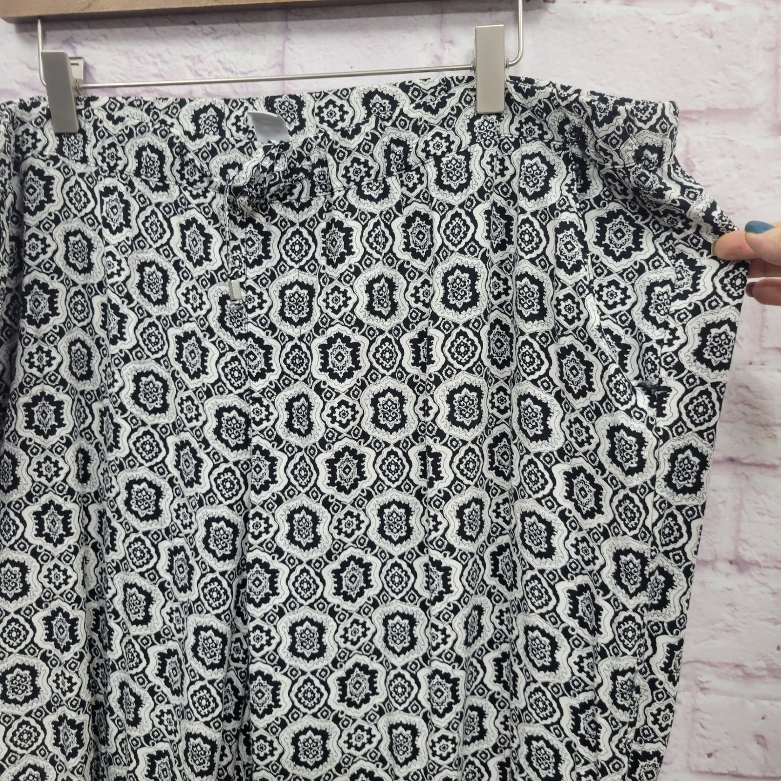 Old Navy Medallion Pattern Pixie Pants XXL Wide Leg Pocket Comfy Y2K Boho Casual