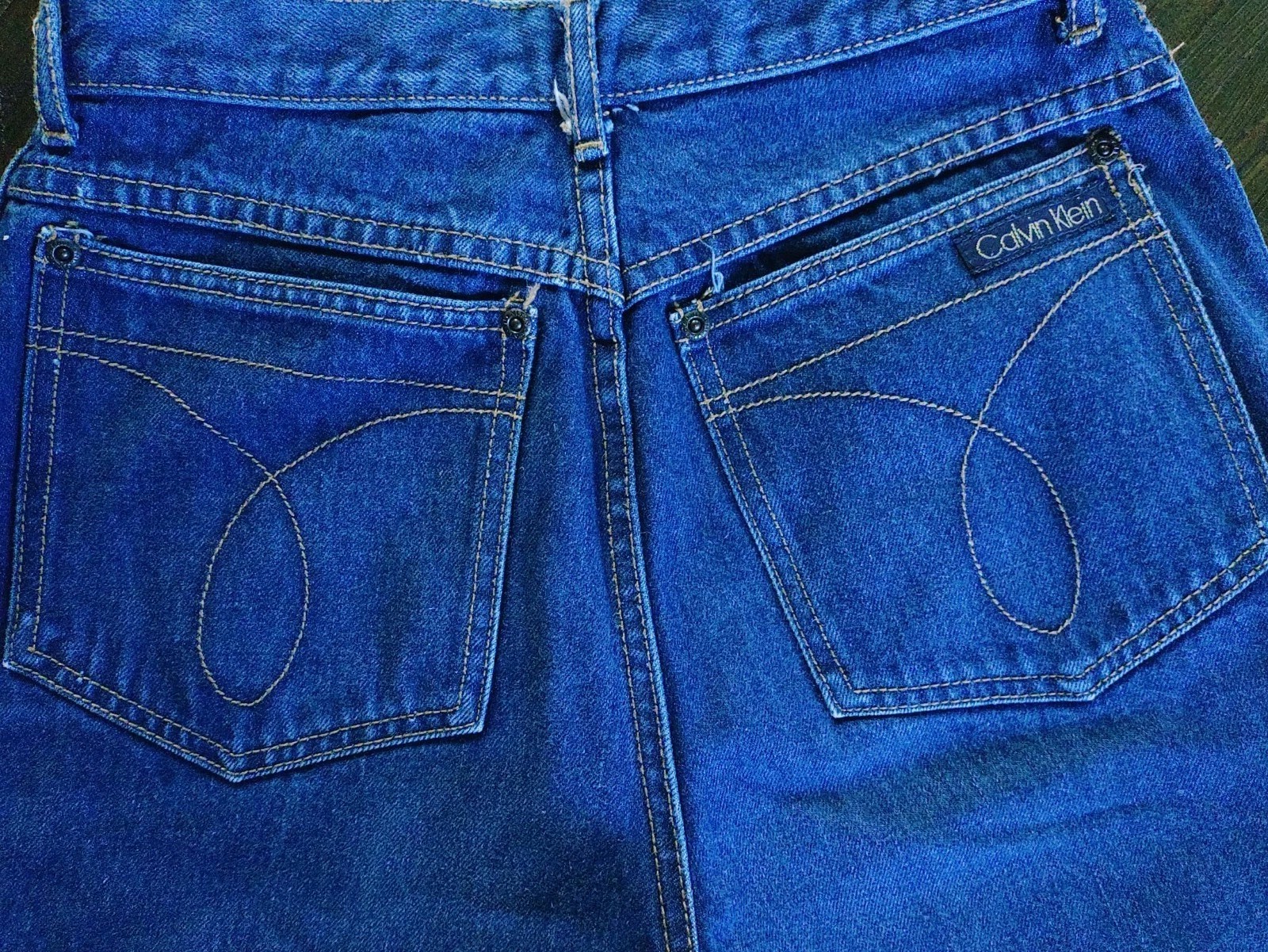 Vintage Calvin Klein Jeans 27 Inch Waist 100% Cotton Straight Leg High Rise EUC