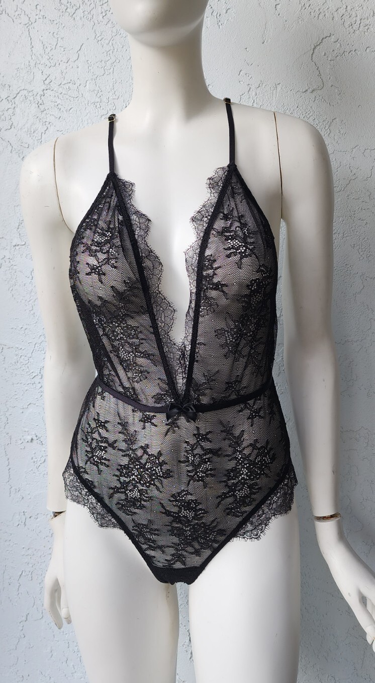 Victoria’s Secret Black V Plunge Sheer Lace Sexy One Piece V String Teddy Small