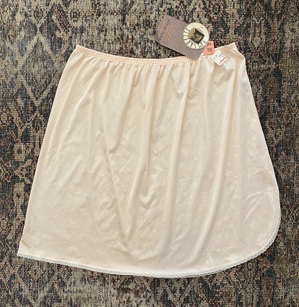 Vintage Vassarette All Around Peach Blossom Half Slip XL 20” Lingerie Nylon NWT!