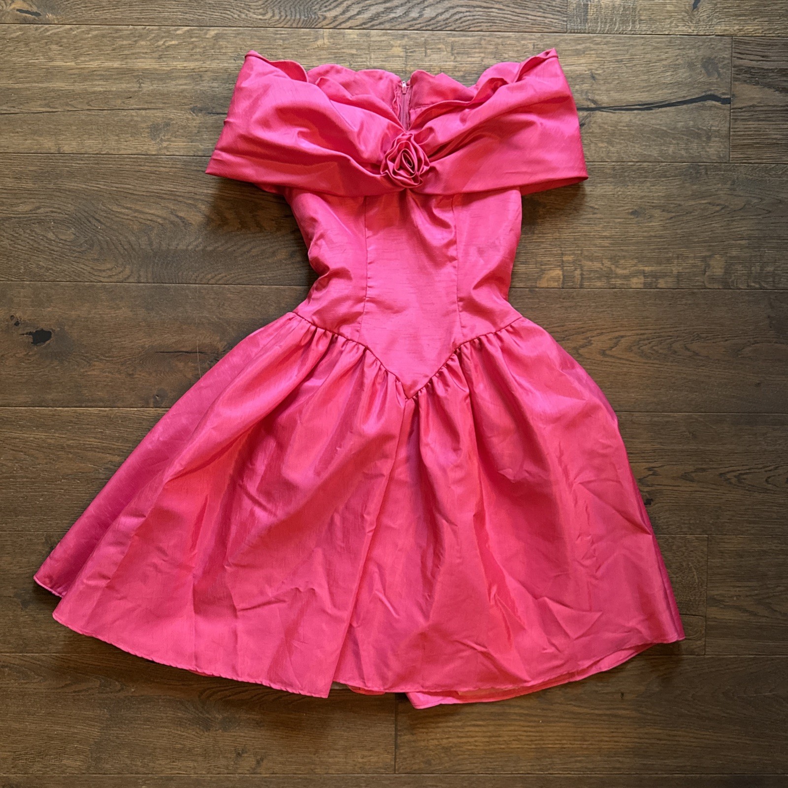 Vintage 1980’s Sm/Med Hot Pink Prom Party Dress Rose Flower Taffeta Formal