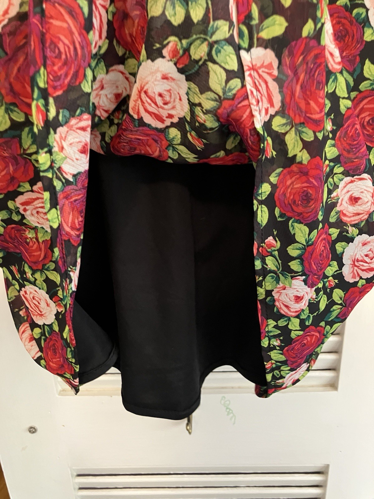 Vintage SZ 10 BETSEY JOHNSON Y2K Retro 80’s Cabbage Rose Romance Mini Dress