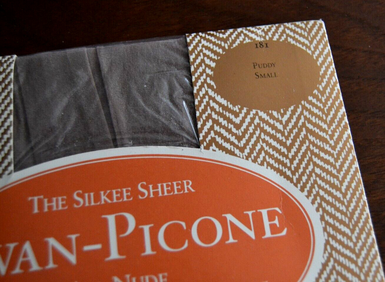 2 SMALL Vtg Evan-Picone Silkee Sheer Nylon Panty Hose Sandalfoot VANILLA & PUDDY