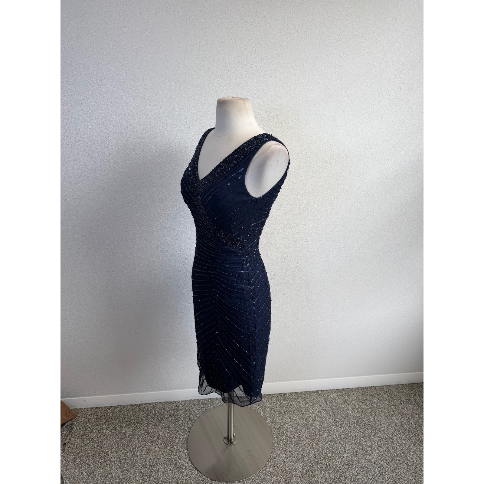 Vtg Navy Blue Pure Silk Beaded V Neck Dress Womens 0 Regal Luxury Fairy Event
