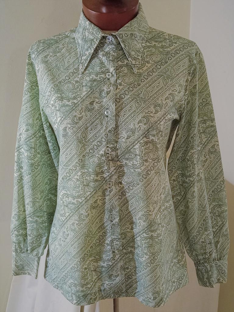 CLASSIC VINTAGE 60s MOD HIPPIE QUEEN CASUALS GREEN WHITE PAISLEY BLOUSE SHIRT L
