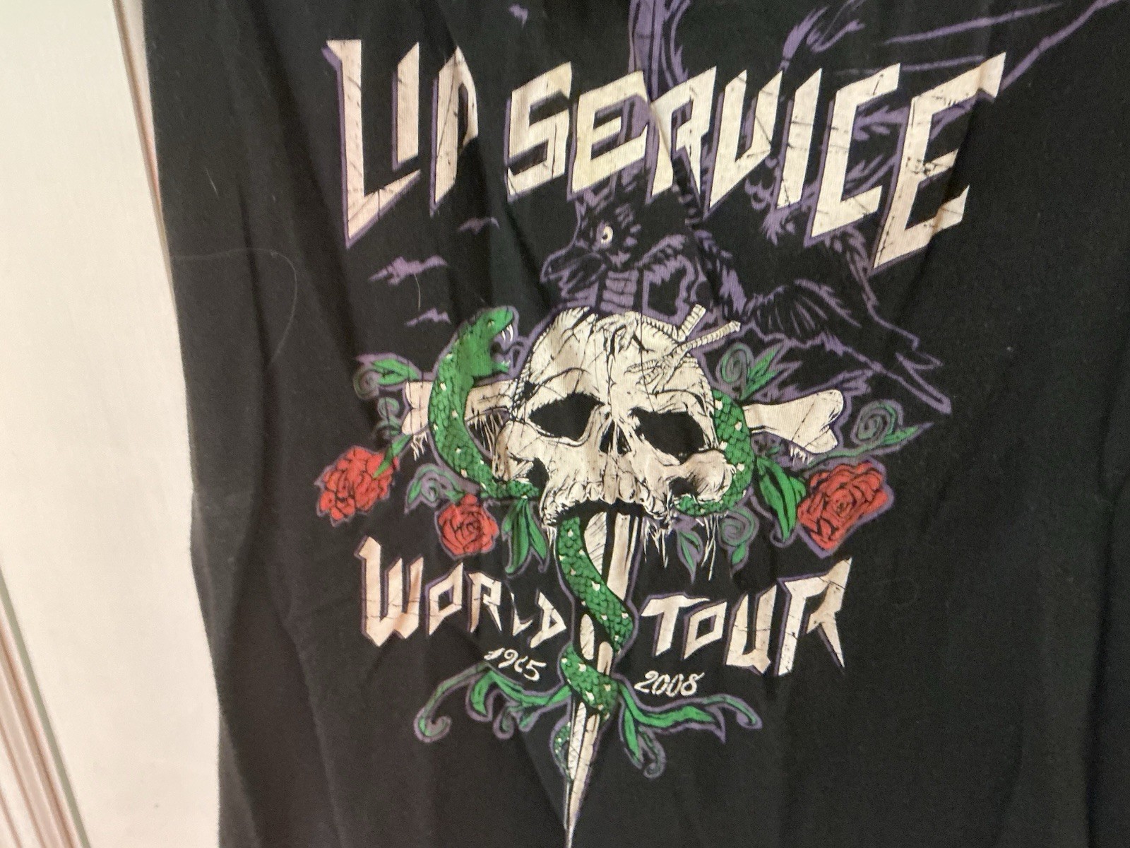 Vintage Rare Y2K Woman’s Lip Service World Tour Skull, Raven, Roses Stud Shirt