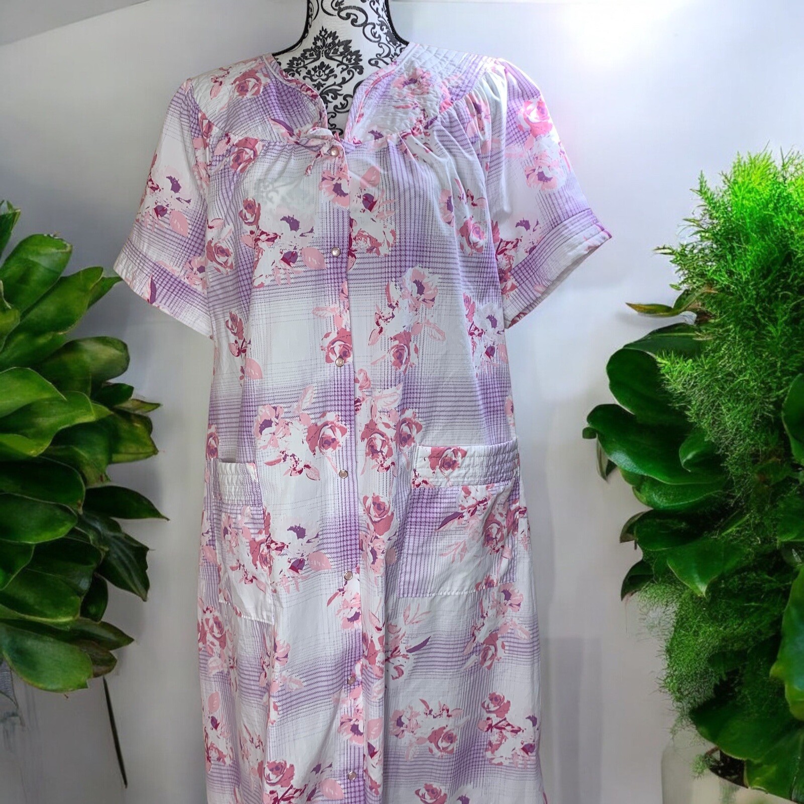 Vintage House Dress Snap Front Robe Duster Patio Lounger Size Large Grannycore