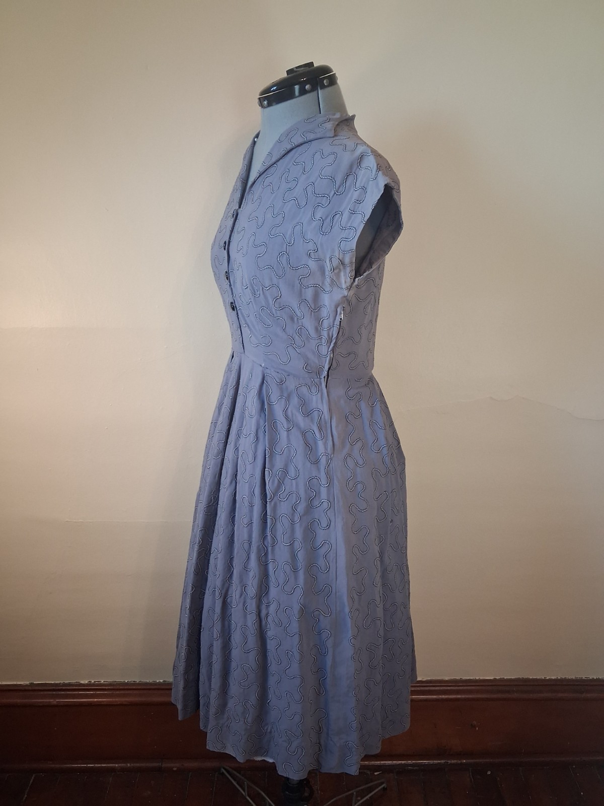 Vintage 1940s Dress, Textured Violet Dress Size Zip Size Small Retro Rockabilly