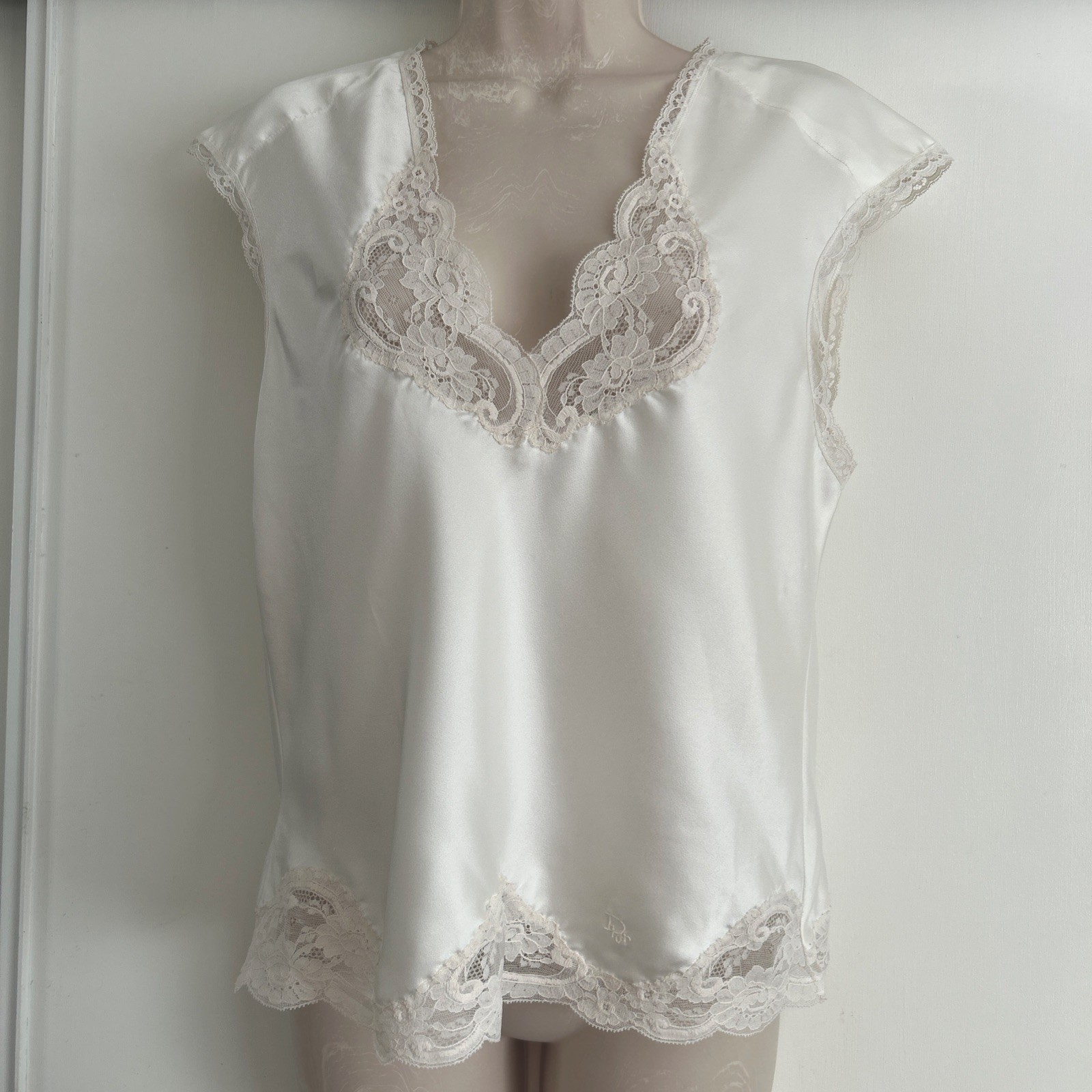 Vtg 1980s Christian Dior Pale White Camisole Slip Lace Shoulder Pad Openings
