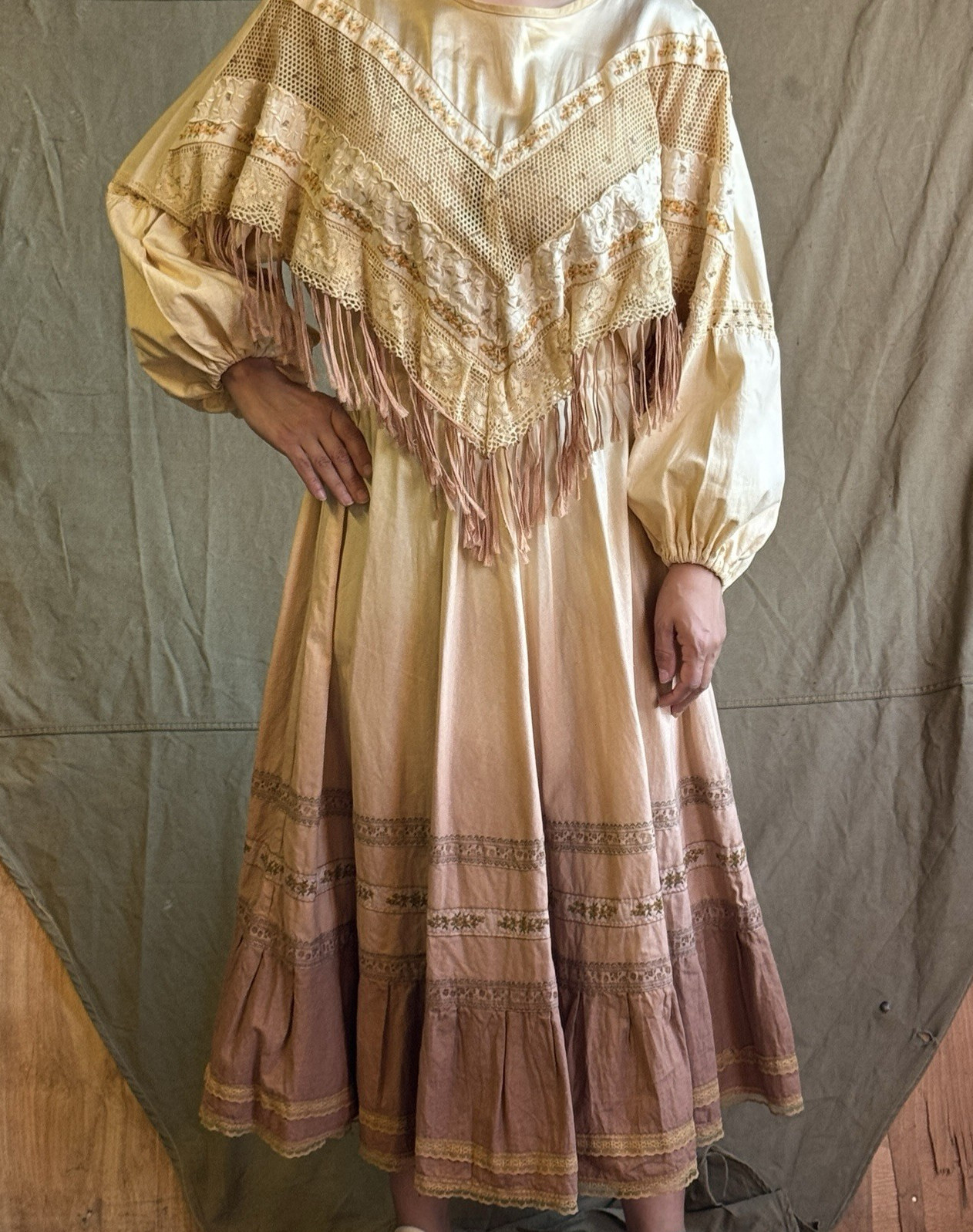 Vintage Western Boho Folk Flowy Dress Elastic Waist 30 READ