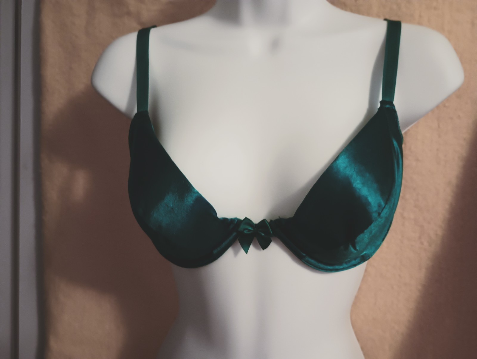 NWOT Vintage Victorias Secret Bra Emerald Green 36B Missing Removable Pads