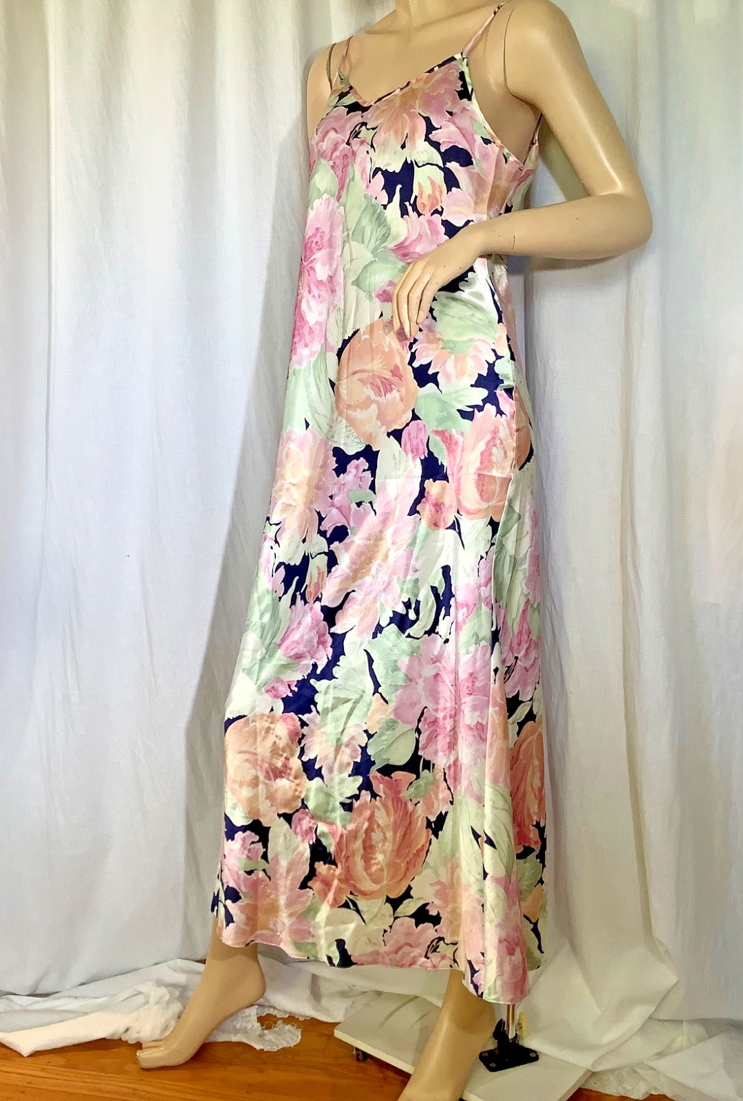 vintage Nightgown negligee Floral satin Poly slinky Silky chemise St Michel slit