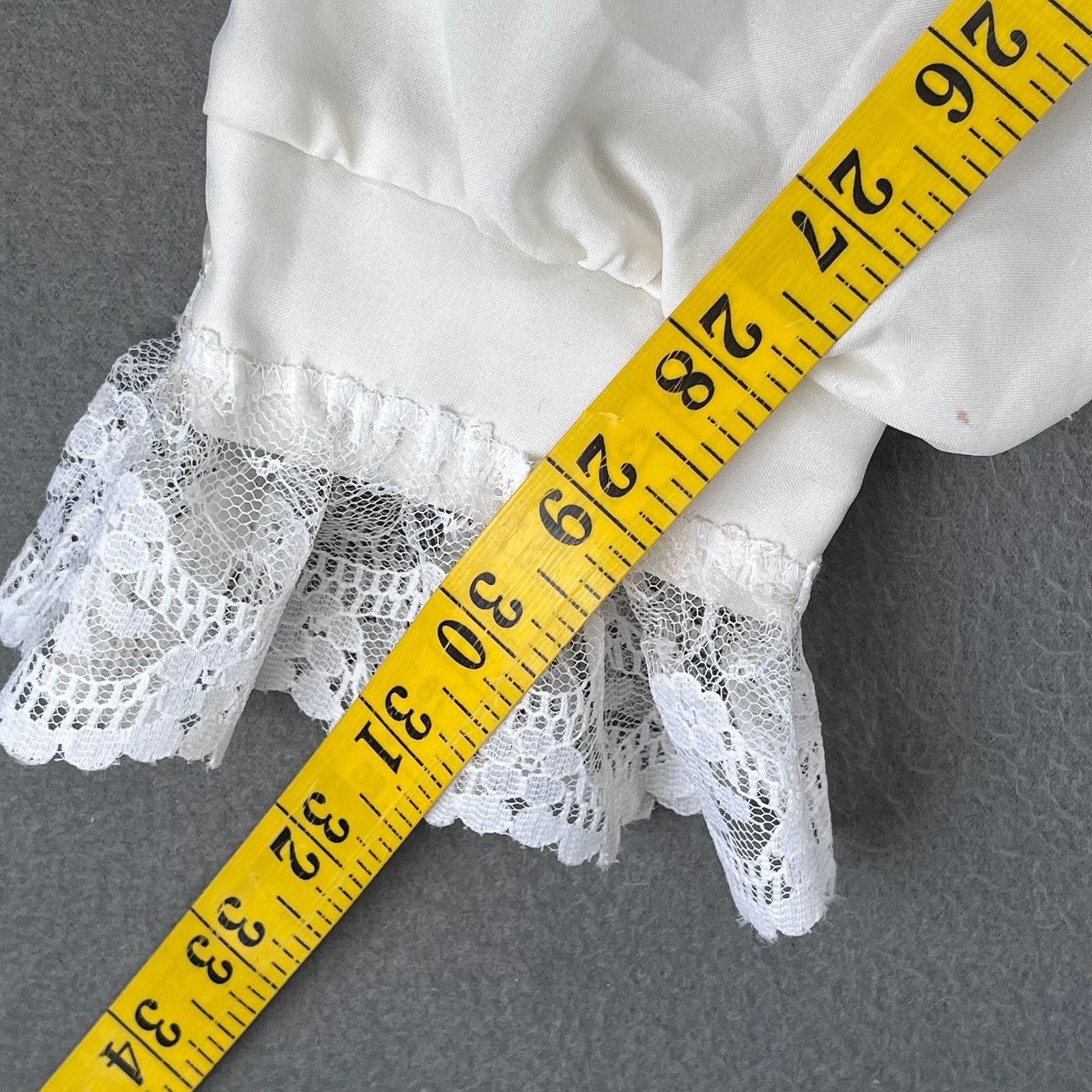 Lucky Winner Women Blouse Ivory Polyester Size 14 Vintage Victorian Lace Ruffle