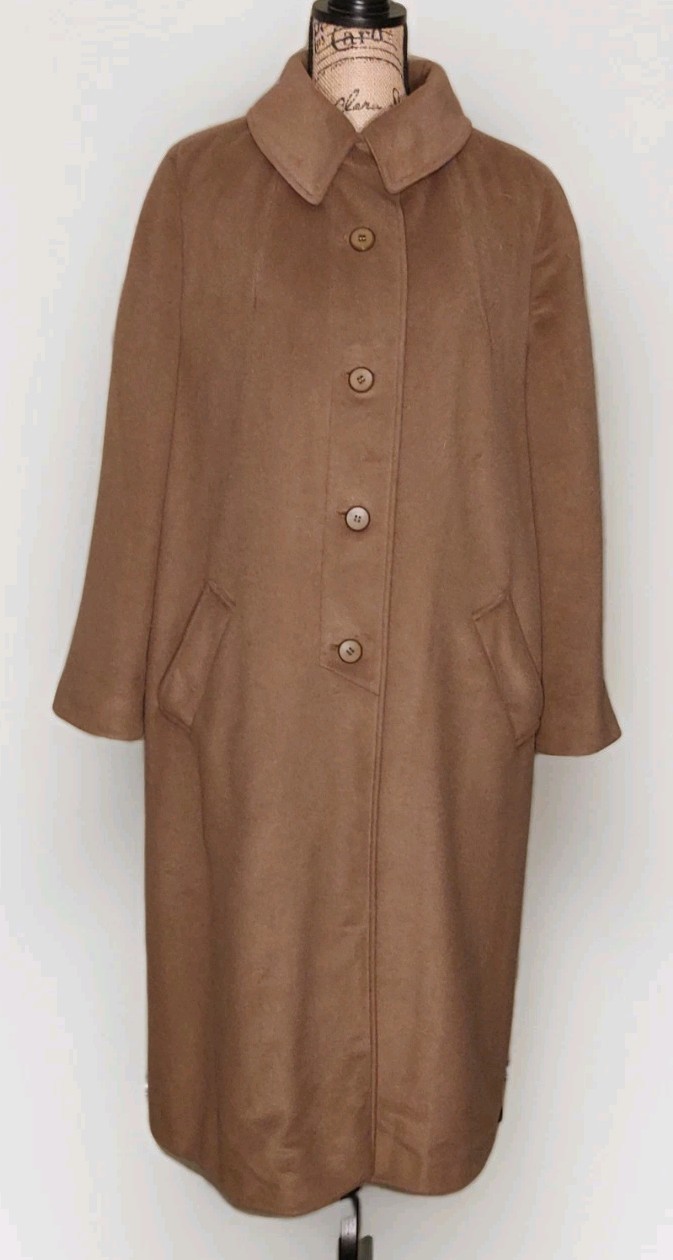 Vintage Bromleigh – Long Soft Sueded Lined Coat in Camel – Women’s Size L/XL