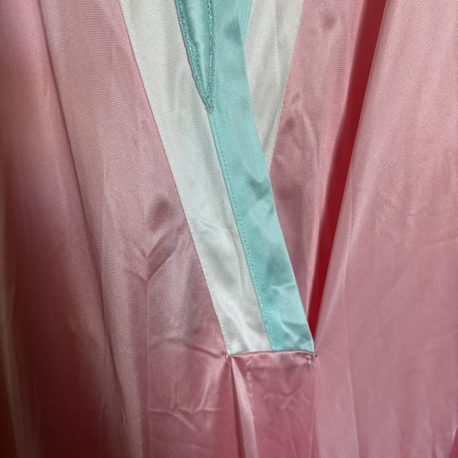 Vanity Fair Robe M Cottage Core Romantic Feminine VTG 70s