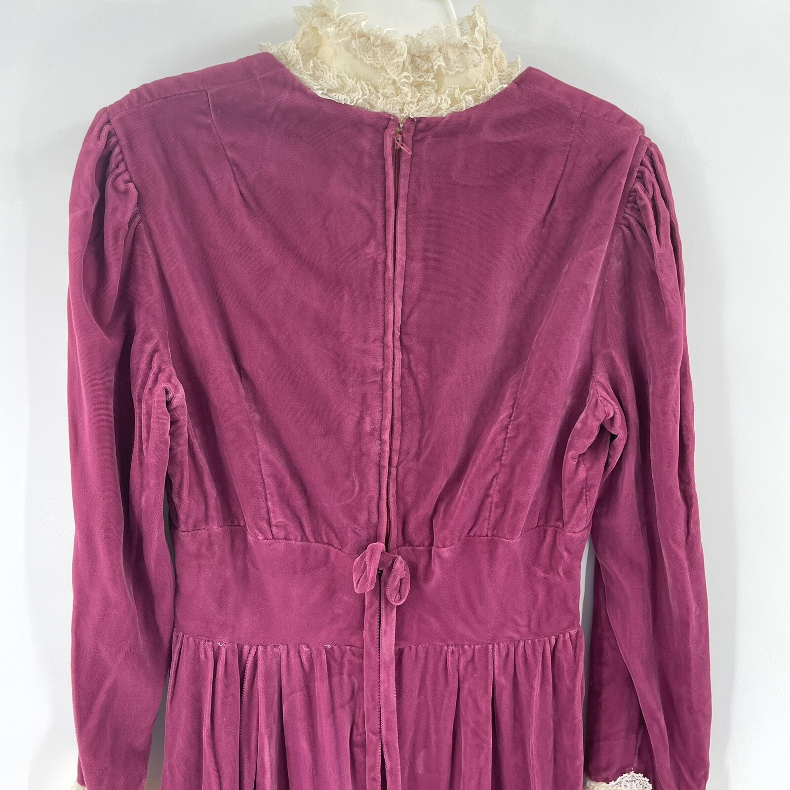 Vintage VTG Purple Velvet Womens Maxi Dress w White Lace Trim Details Size S/M