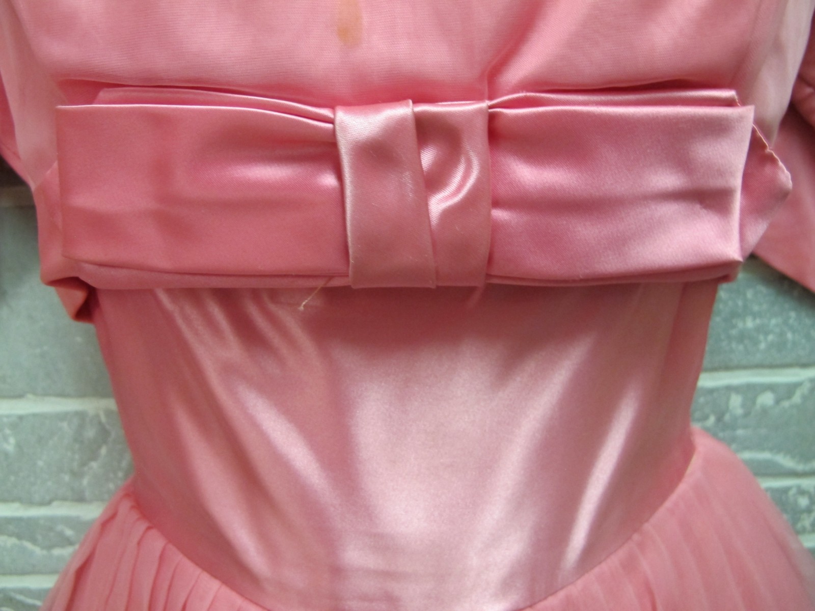 Vintage 1950’s Light Pink Short Formal w/ Coat (H0182)