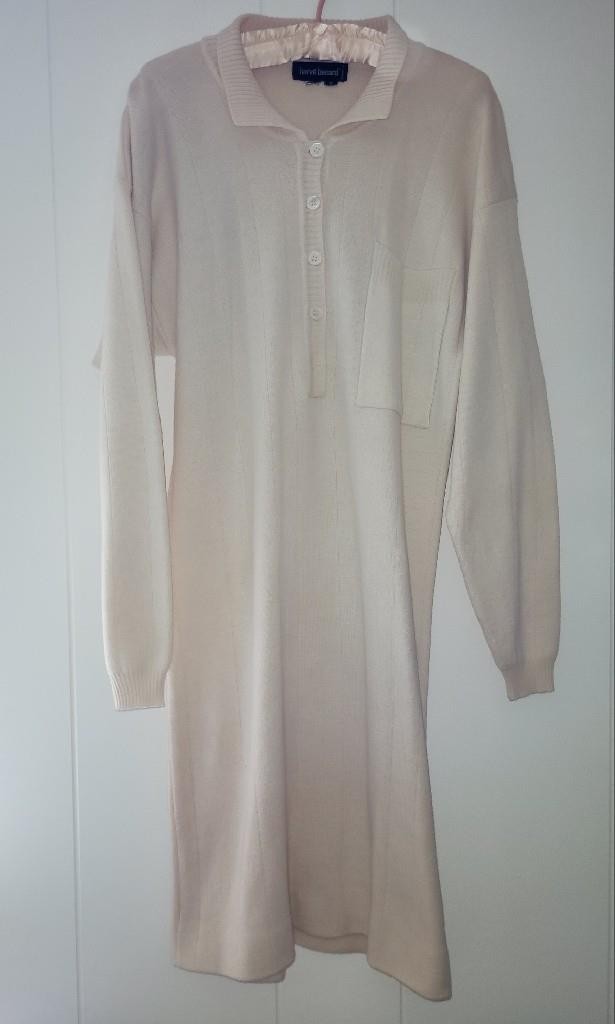 Vintage 1980s HARVE BENARD Long Sleeve Beige Knit SWEATER DRESS Size S Hong Kong