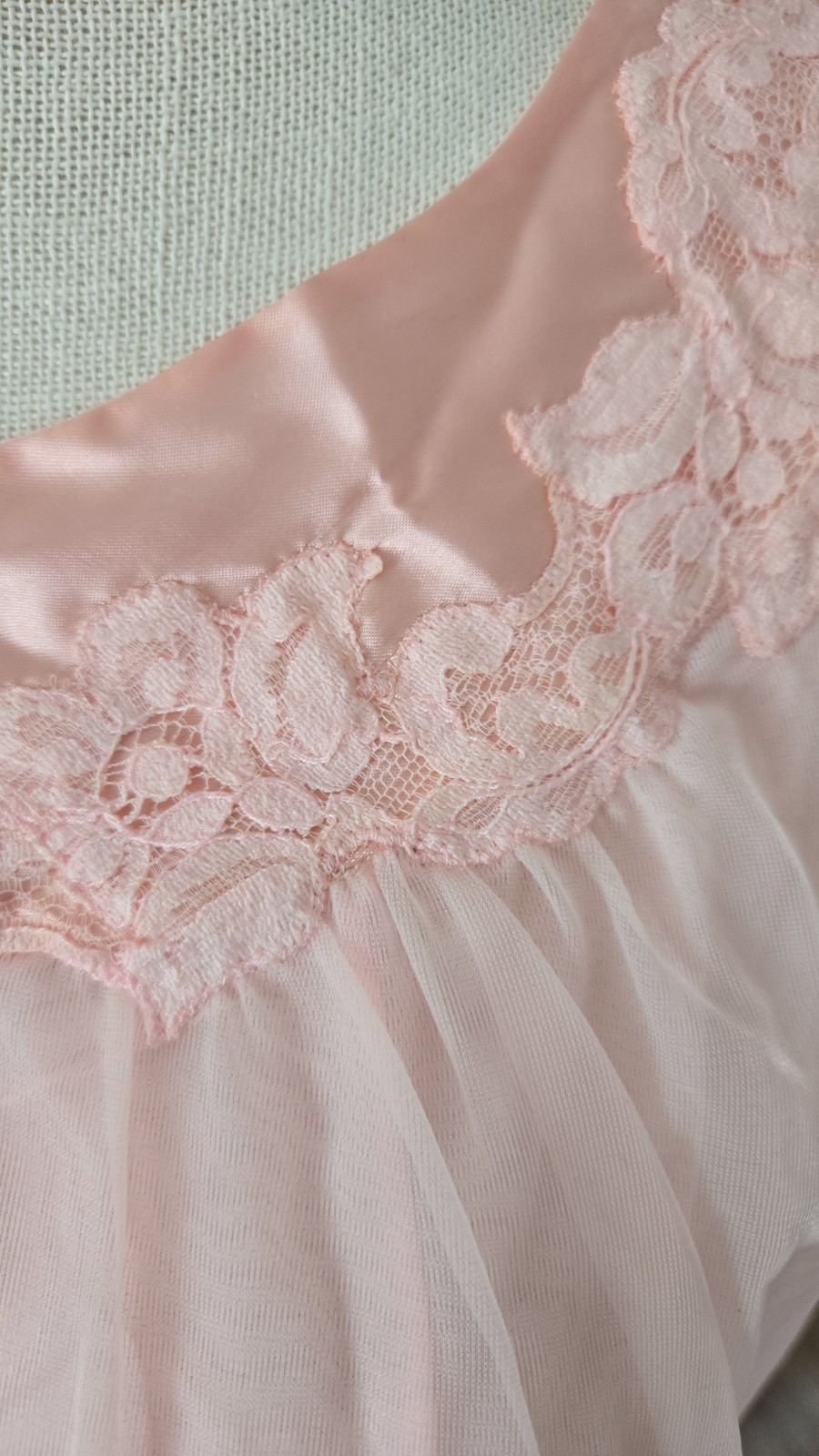 Vtg Gossard Artemis Coral Pink Chiffon Nylon Nightgown Size Small NWT NEW