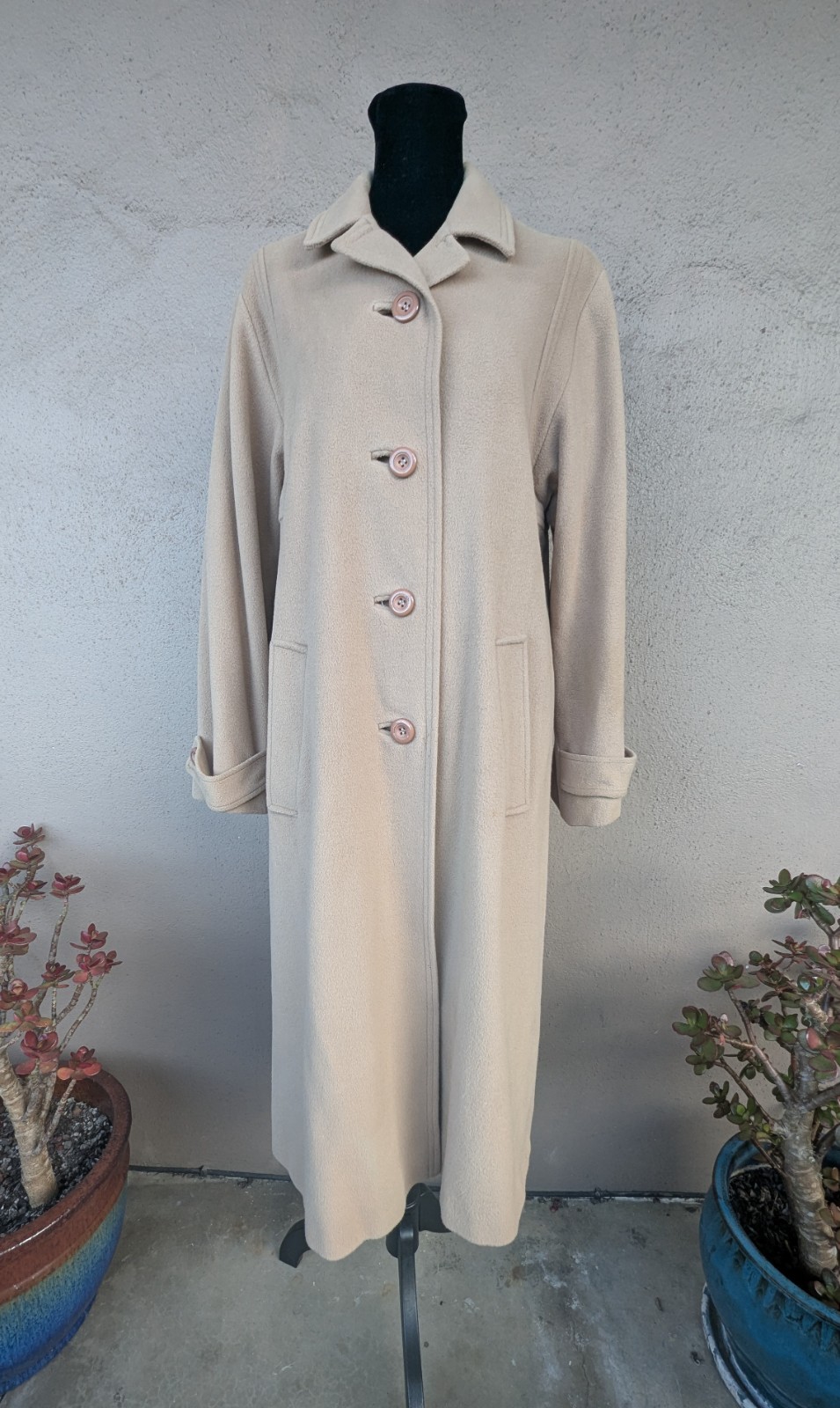 Vintage | Beige Belted Wool Overcoat | Fits Medium to Large