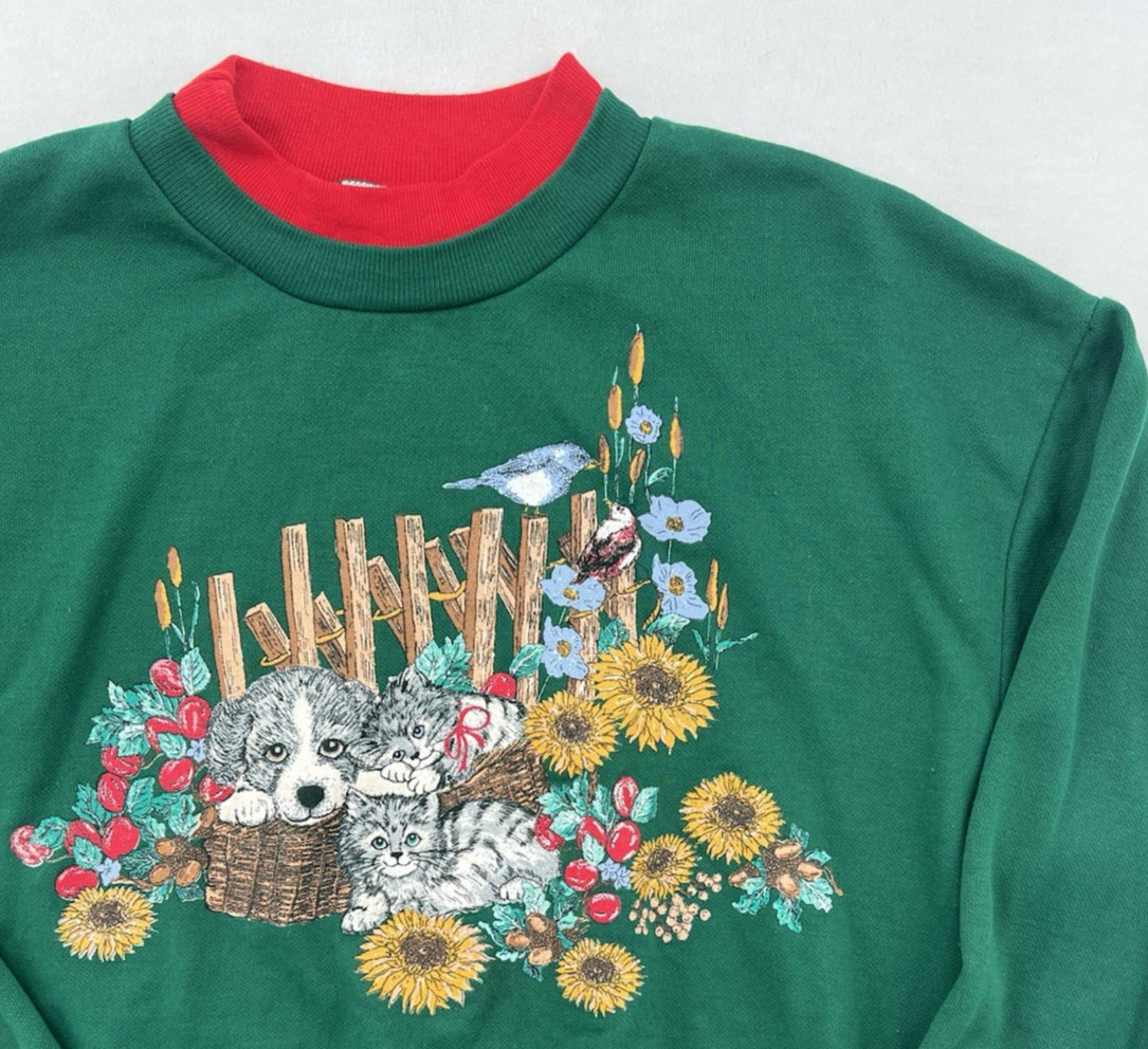 Vintage Cat & Dog Sweatshirt Women’s Medium Green Crewneck Cottagecore 90s