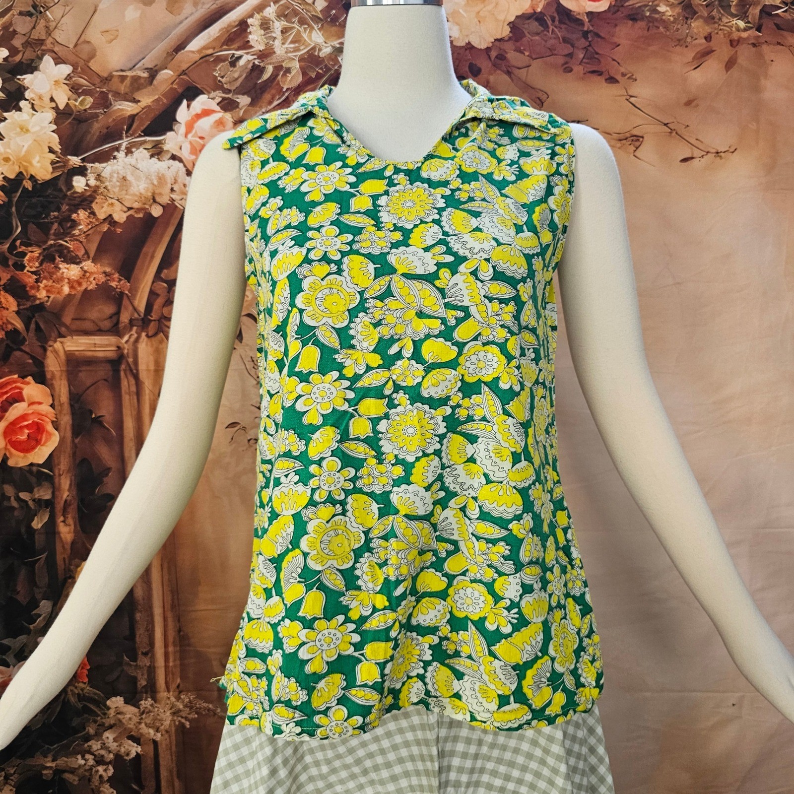 Vintage 1970’s Floral Sleeveless Blouse Tunic Top Green Yellow Handmade Shirt