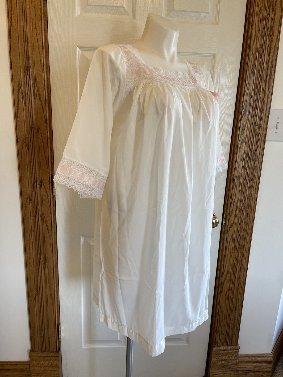 Vintage Colony Club White Nightgown Nylon Lace Pink Ribbon Trim 60’s Medium P3
