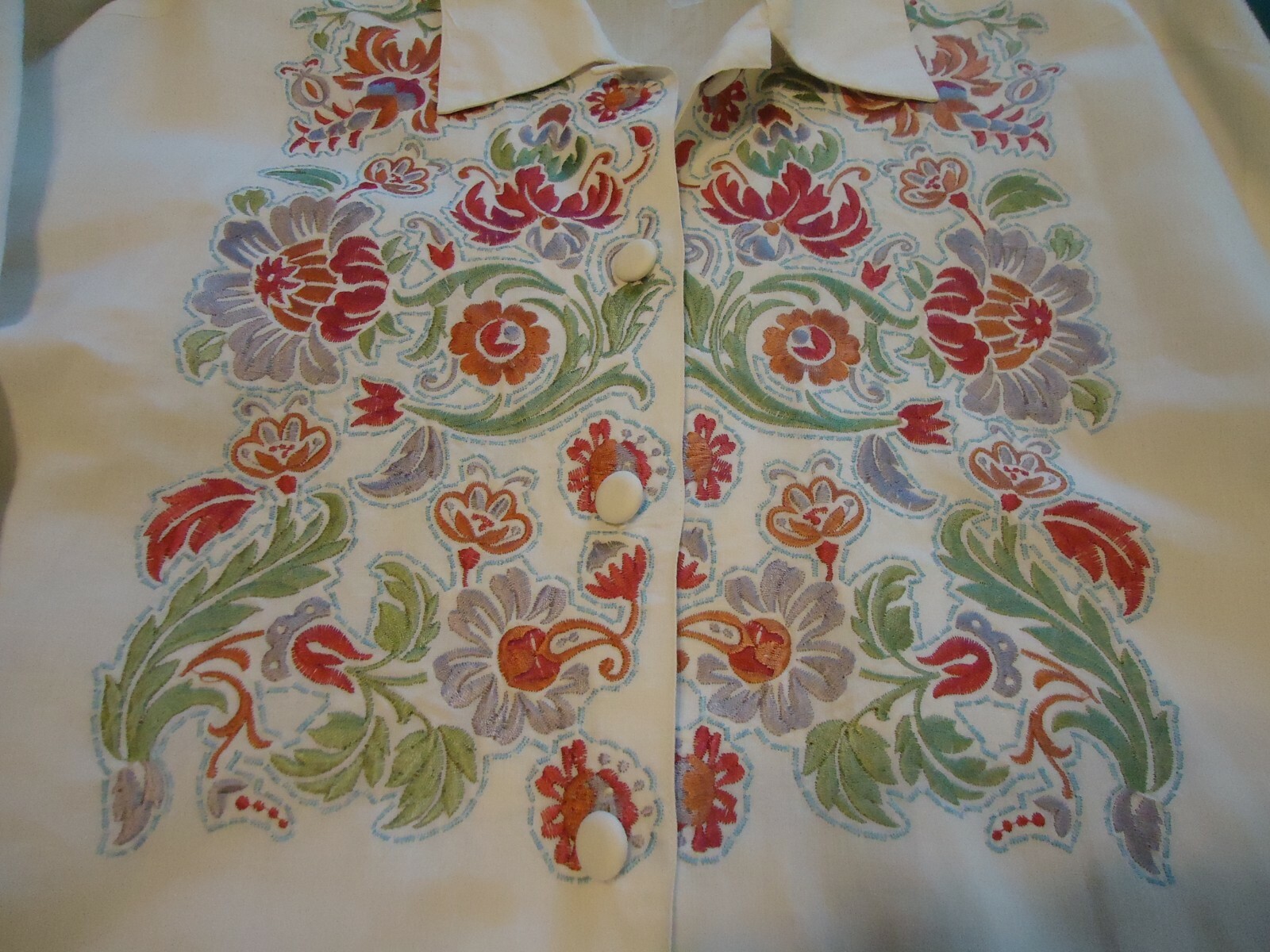 Vintage Ascente beige embroidered button shirt, long sleeves, shirt-tail hem, M