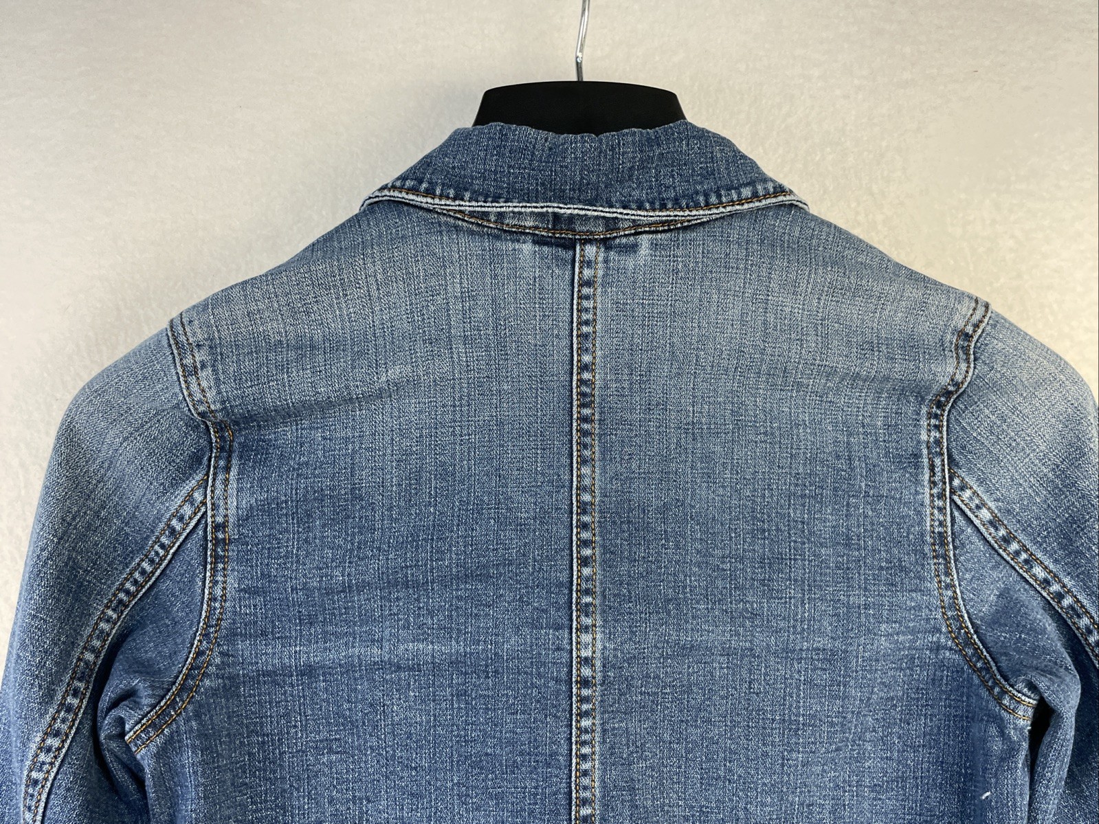 Levi’s Blue Denim Jean Jacket Fitted Cropped Size Medium Women EUC