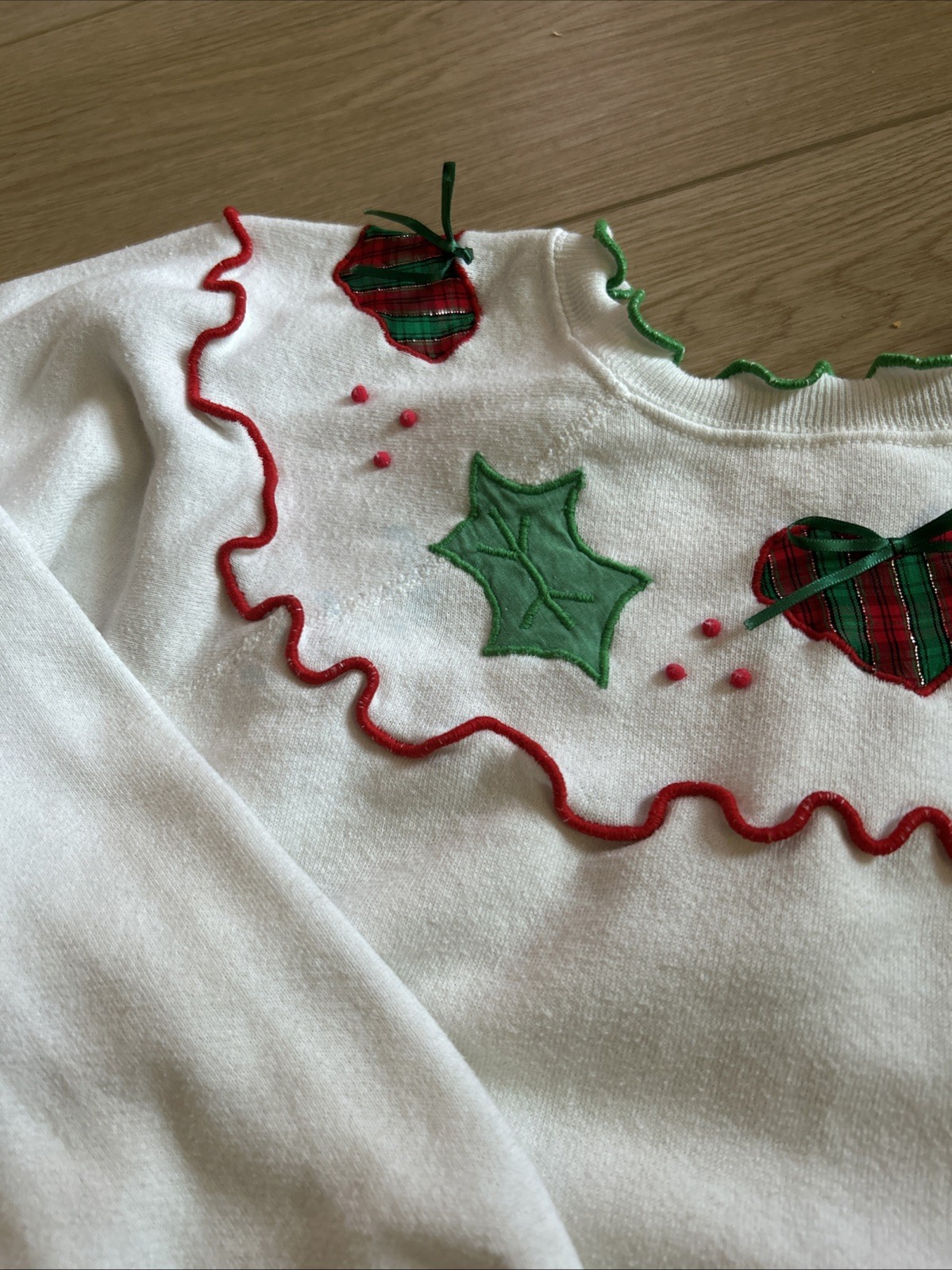 Vtg 80s Pannill Women’s XL Holly Holiday Christmas Raglan embroidered sweatshirt