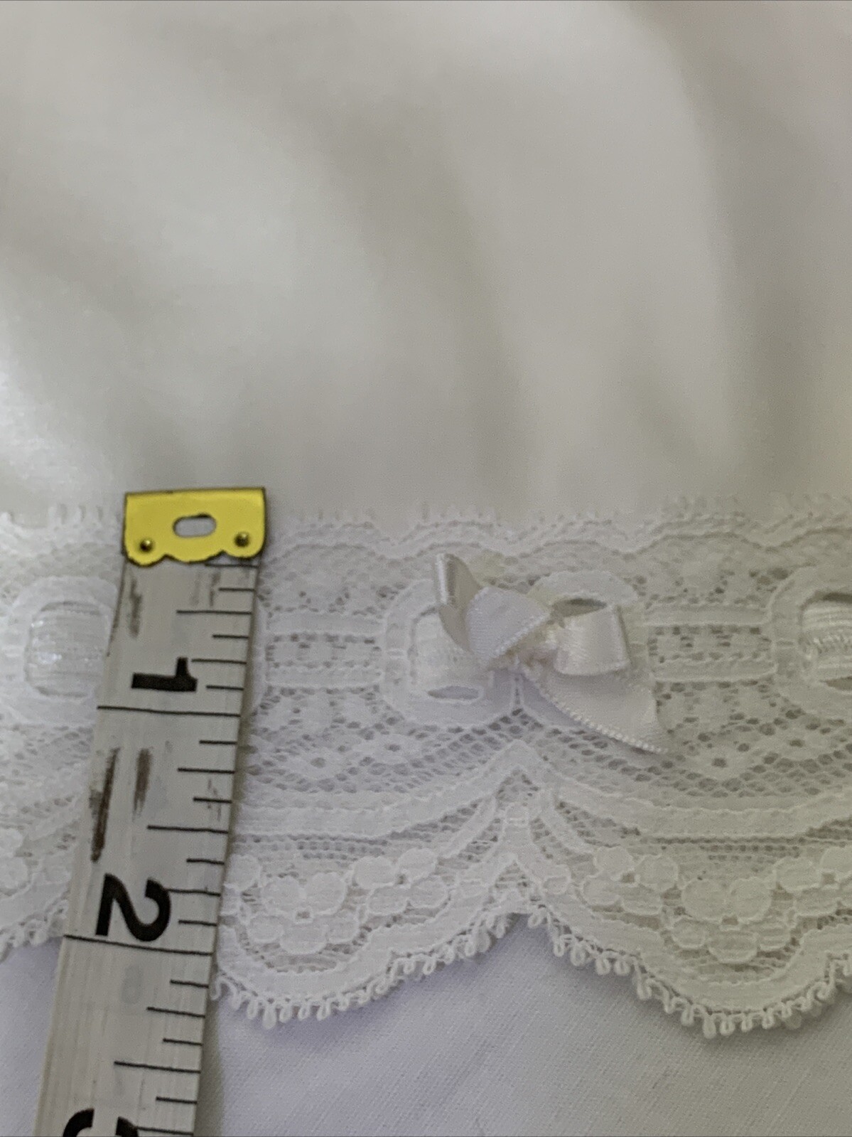 Vintage Olga Secret Hug Half Slip Skirt Lace Trim Size Small Satin Ribbon Bow
