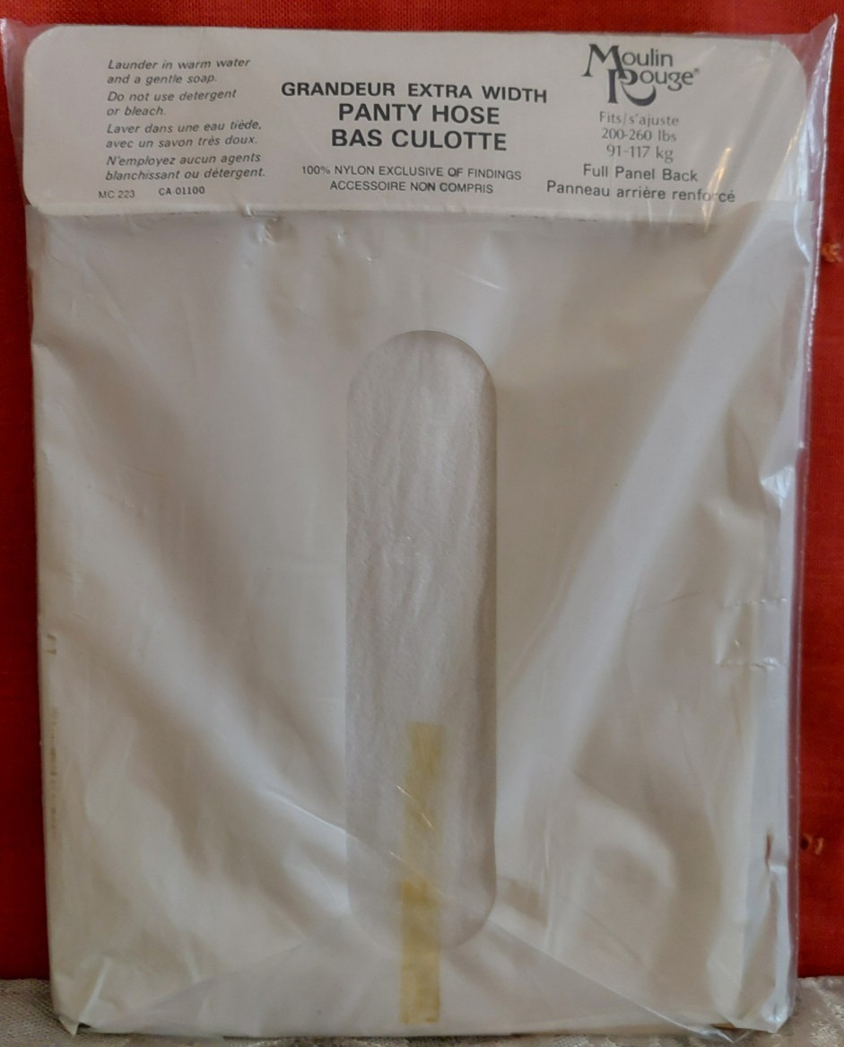Vintage Pantyhose Rare Moulin Rouge Color White Queen BSECP2