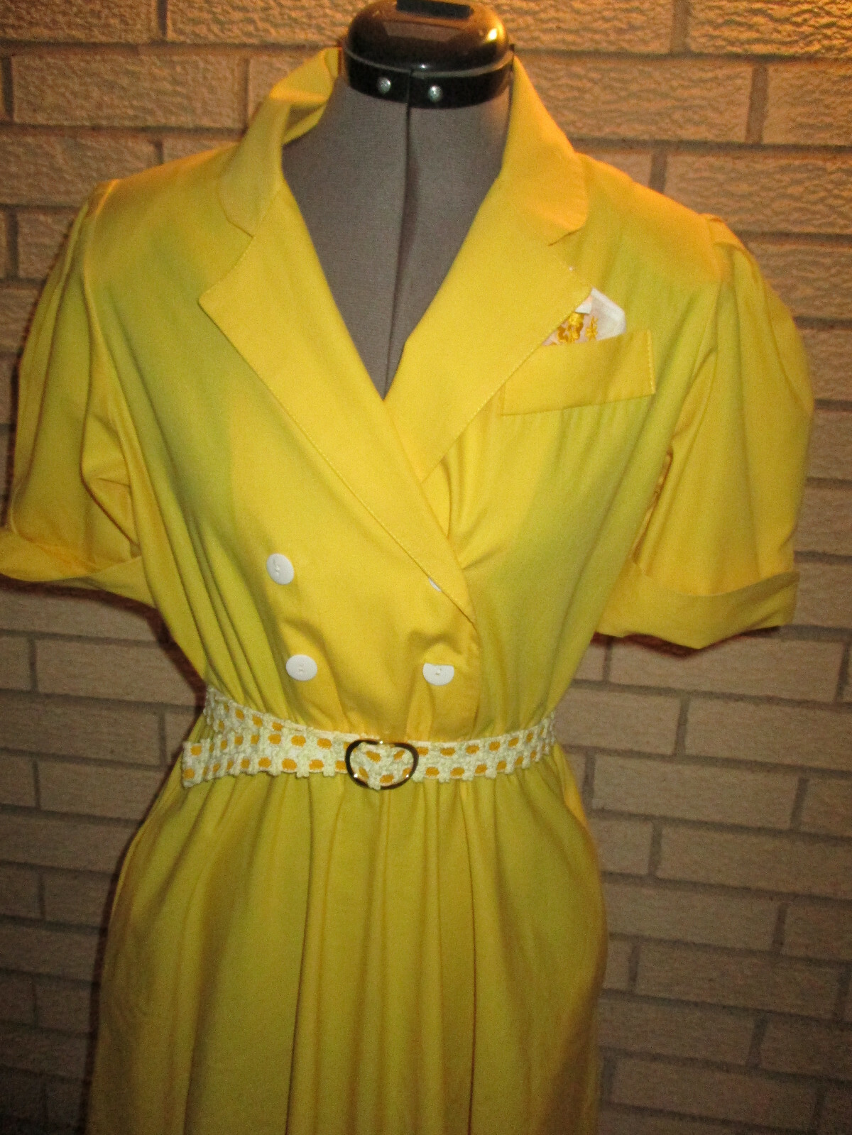 1980s yellow shirt dress dbl bres s/s w/pocket square daisy belt Impromptu 9/10