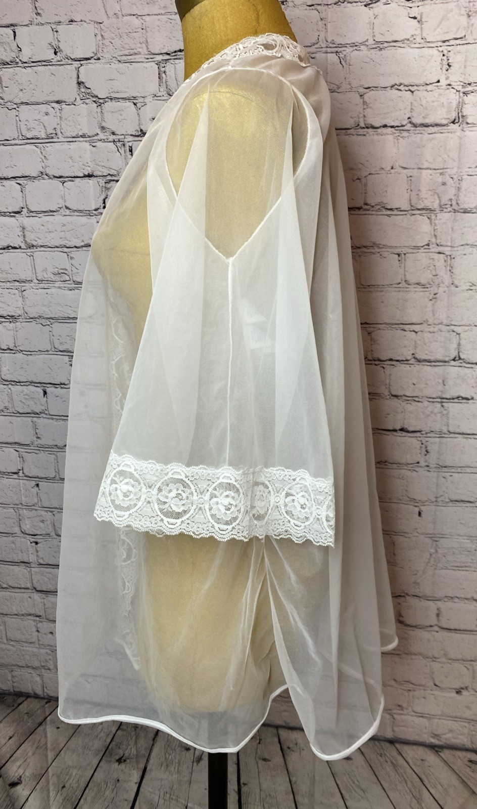 VTG Pandora Chic Sheer White Chiffon Nylon Robe Lingerie California Made S/M