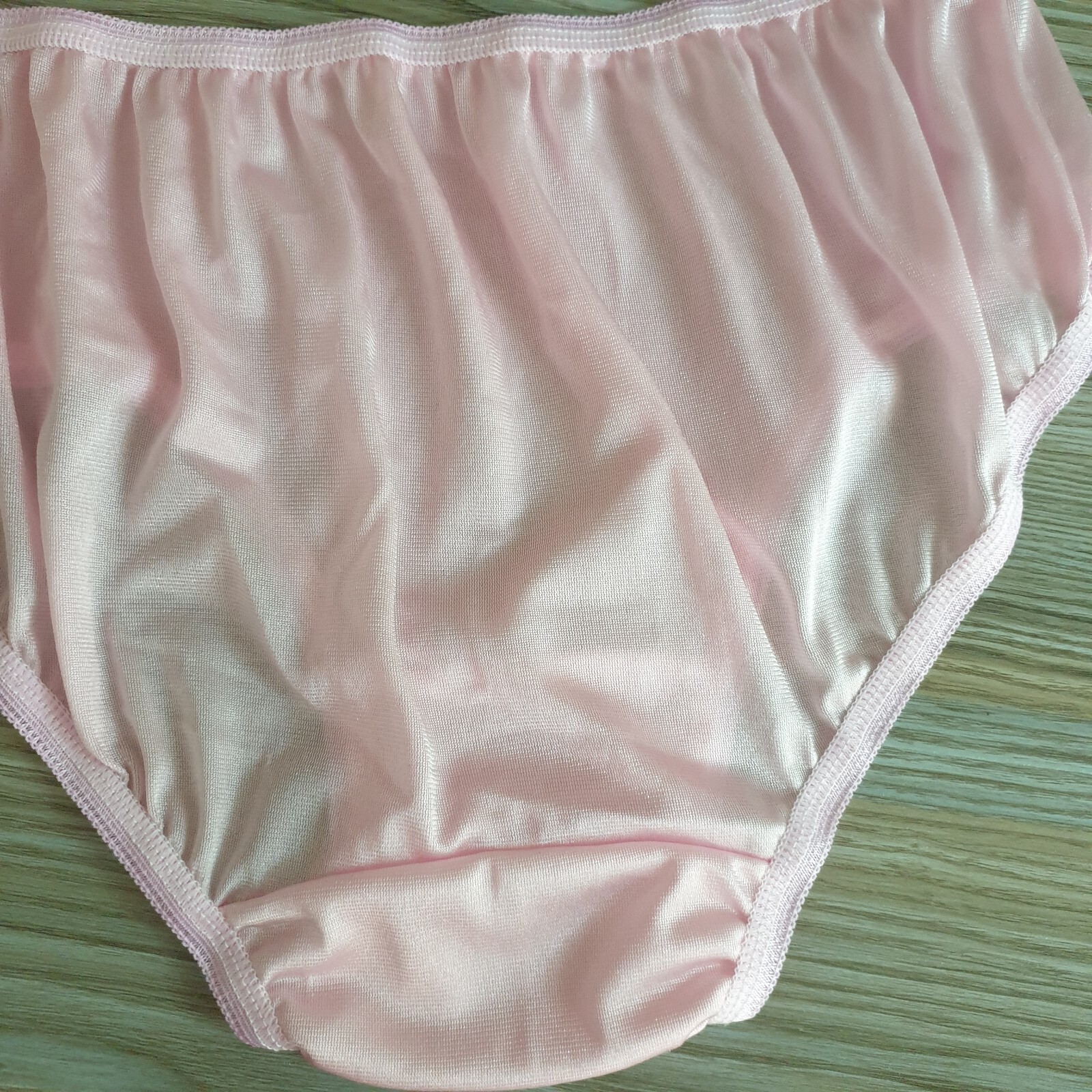 Vintage Silky Nylon Panties Sheer Pink Bikini Soft Brief Size 7-8 Hip 38-42″