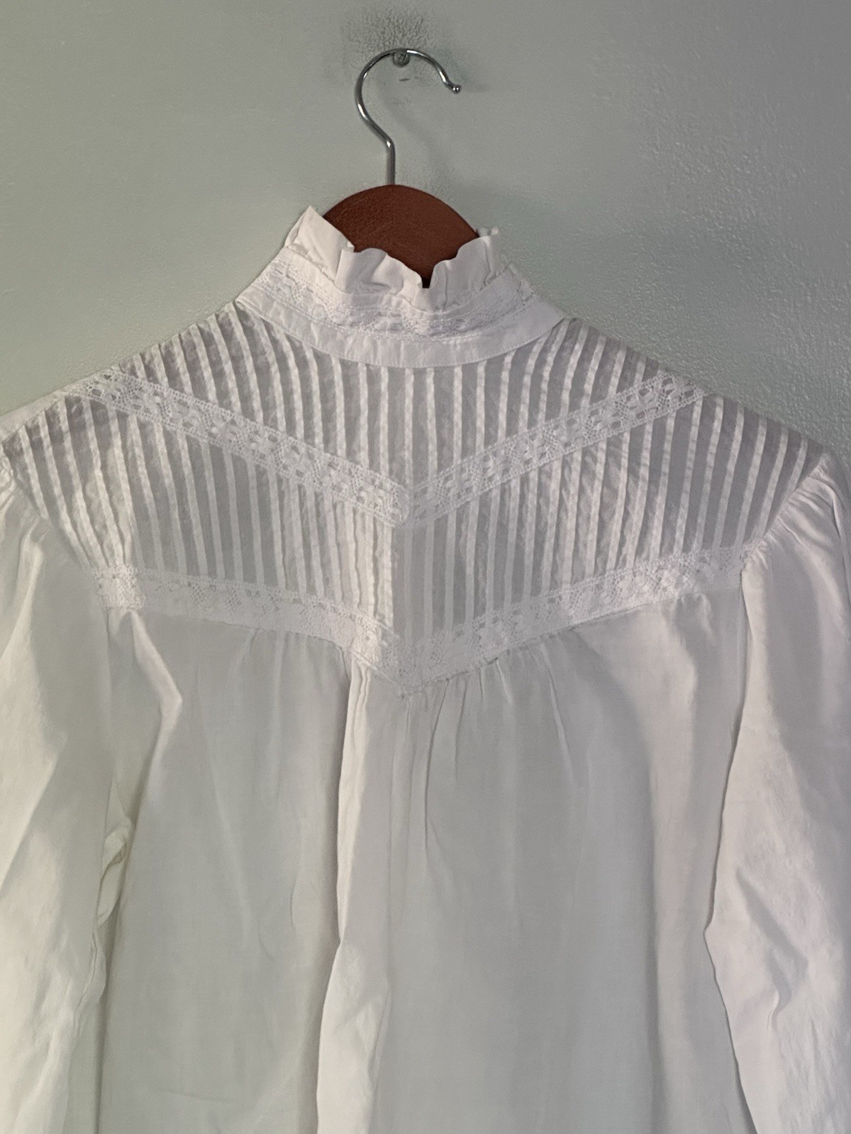 Vintage 80s Laura Ashley White Ruffle Blouse Womens Sz 10 Crochet Lace High Neck