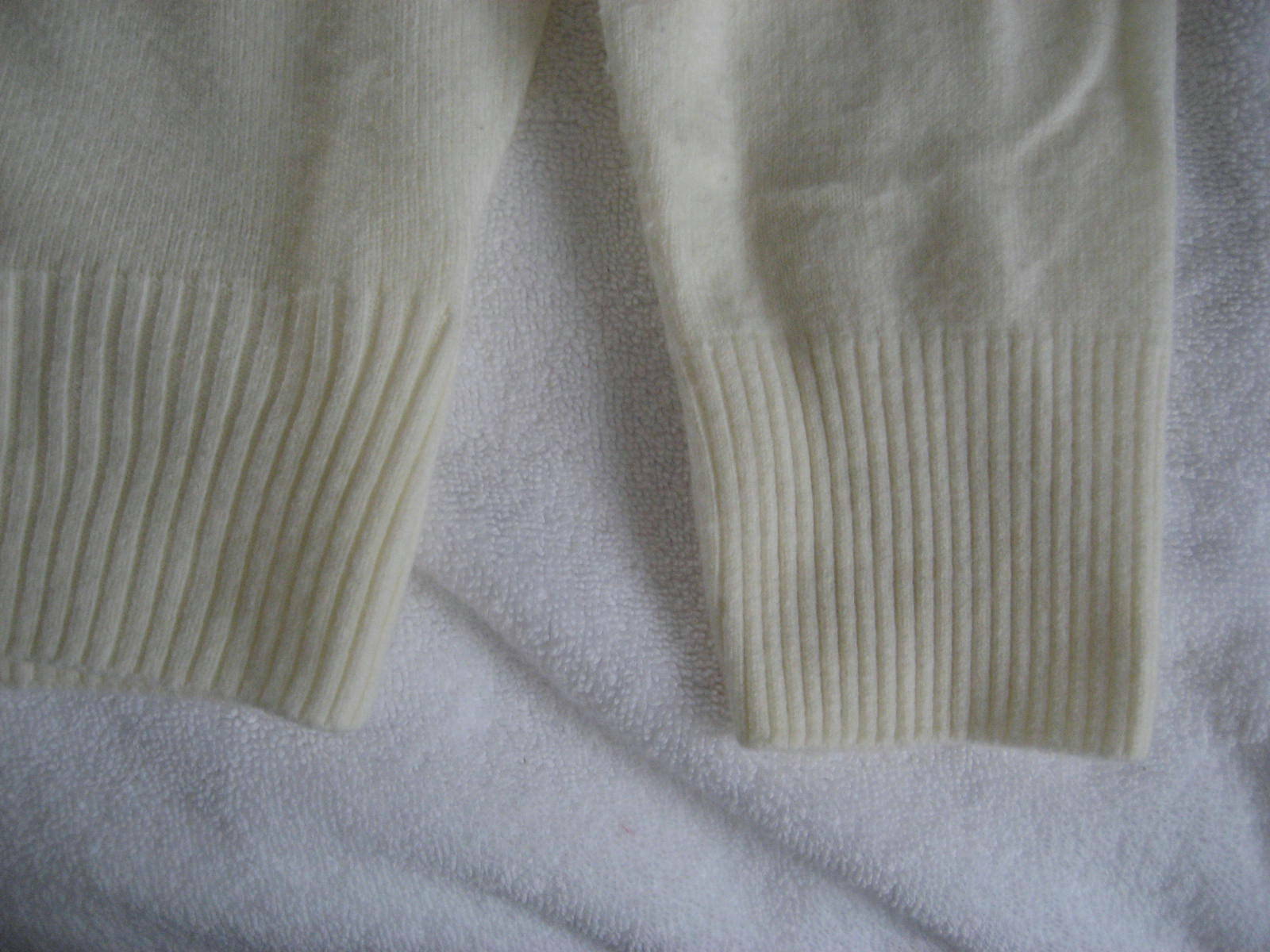 1980s Mark Fore & Strike Cream Ivory Off White Turtleneck Gold Buttons Sz S-M
