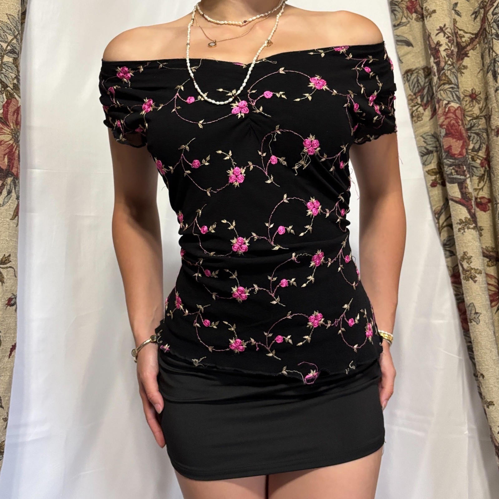 WRAPPER Vintage Y2k black top with hot pink floral design all over the front