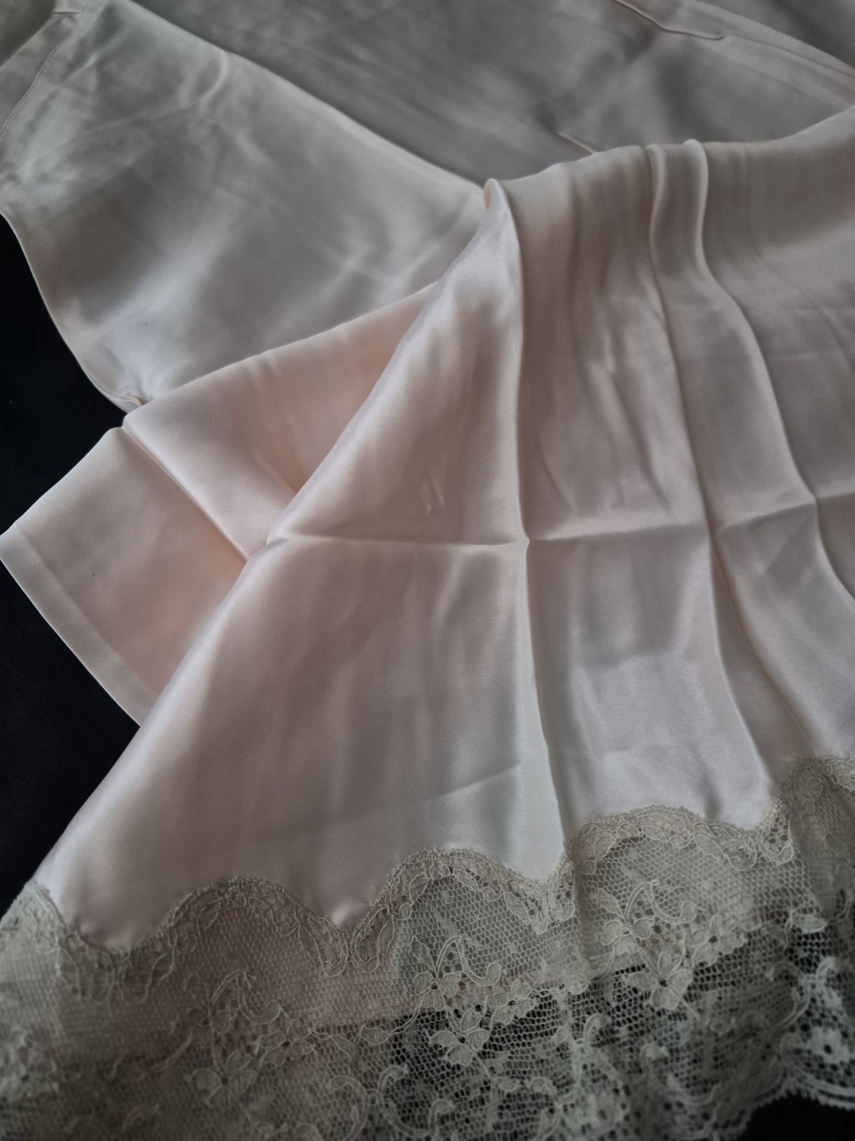 Vintage Rayon Satin CAROLYN of NEW YORK Full Slip Size 34