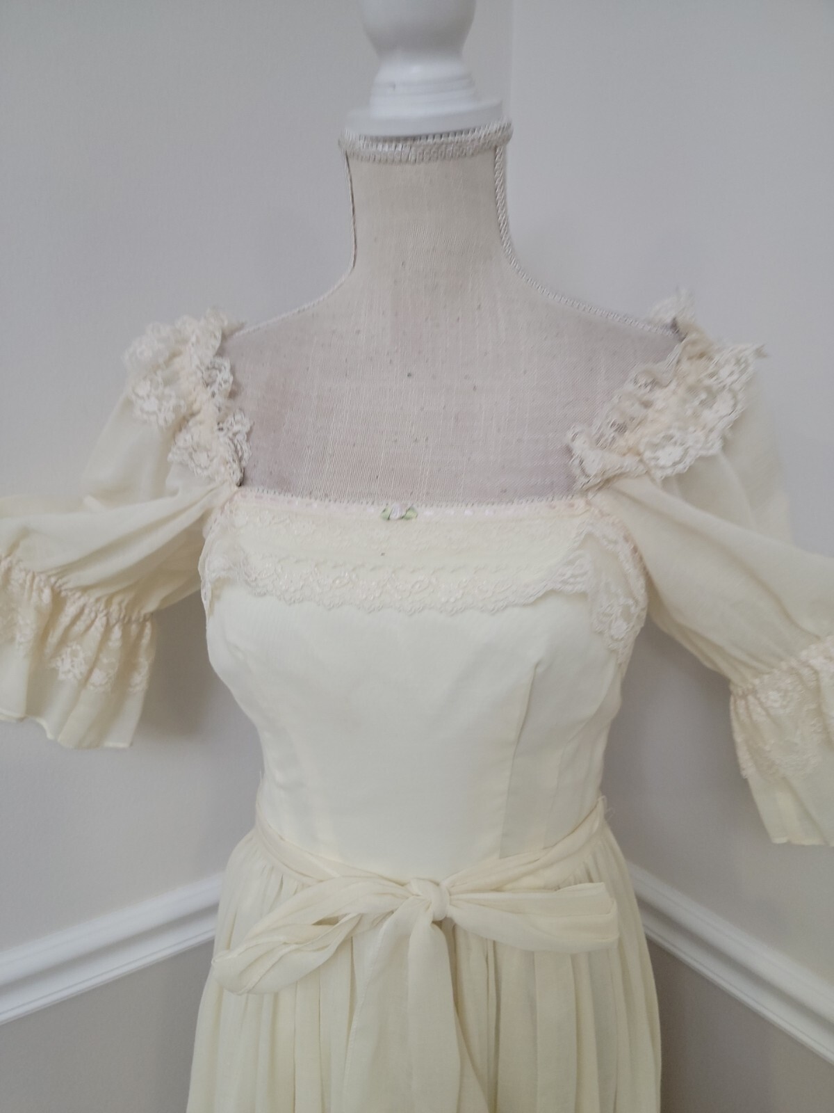 VTG70’s Candi Jones Ivory Ruffle Lace Dress/Prairie/Hippie/Wedding Beach Dress